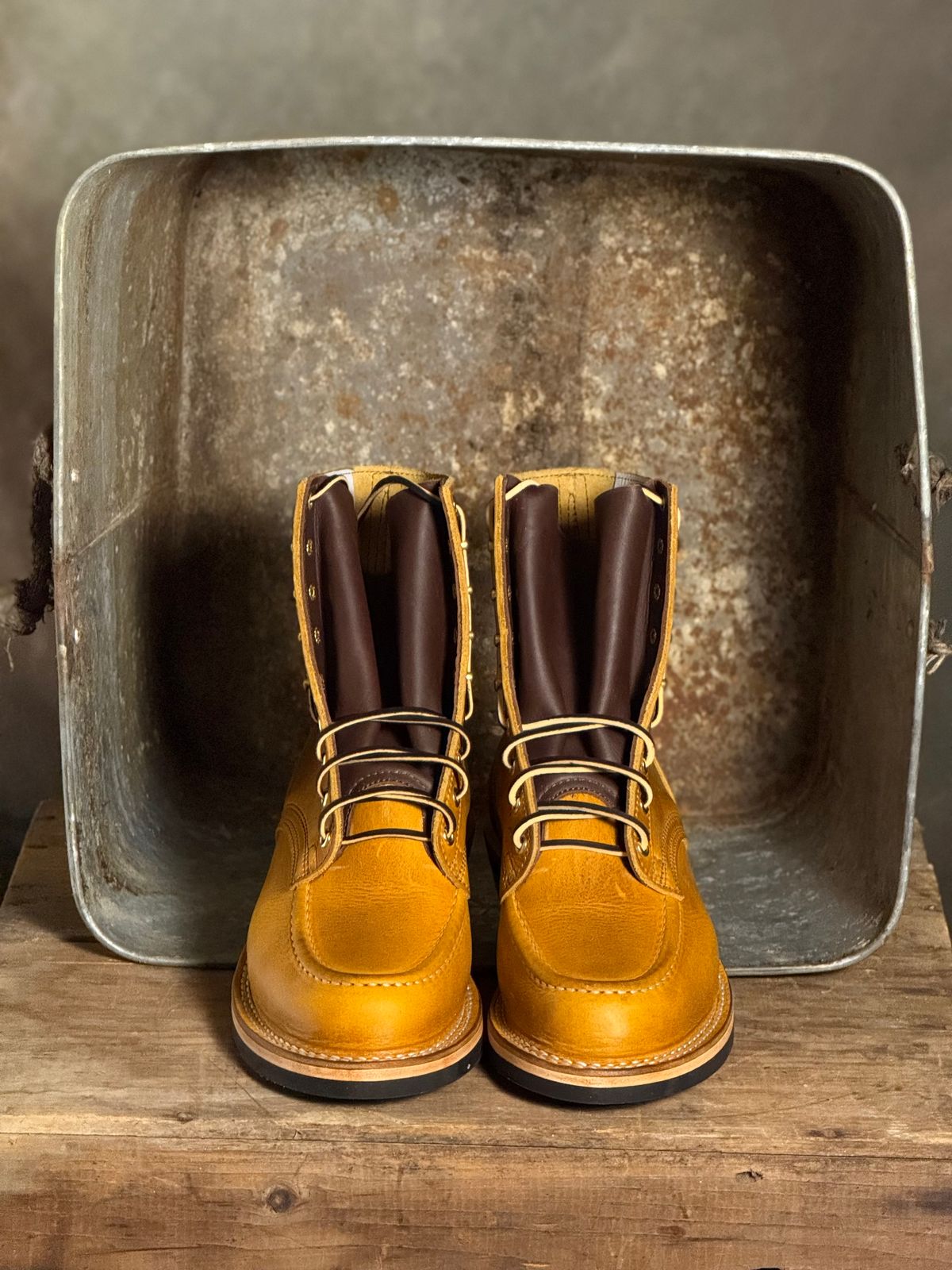 Photo by DocLineman on October 3, 2025 of the Nicks Ranger MTO in Horween Acorn Cypress.