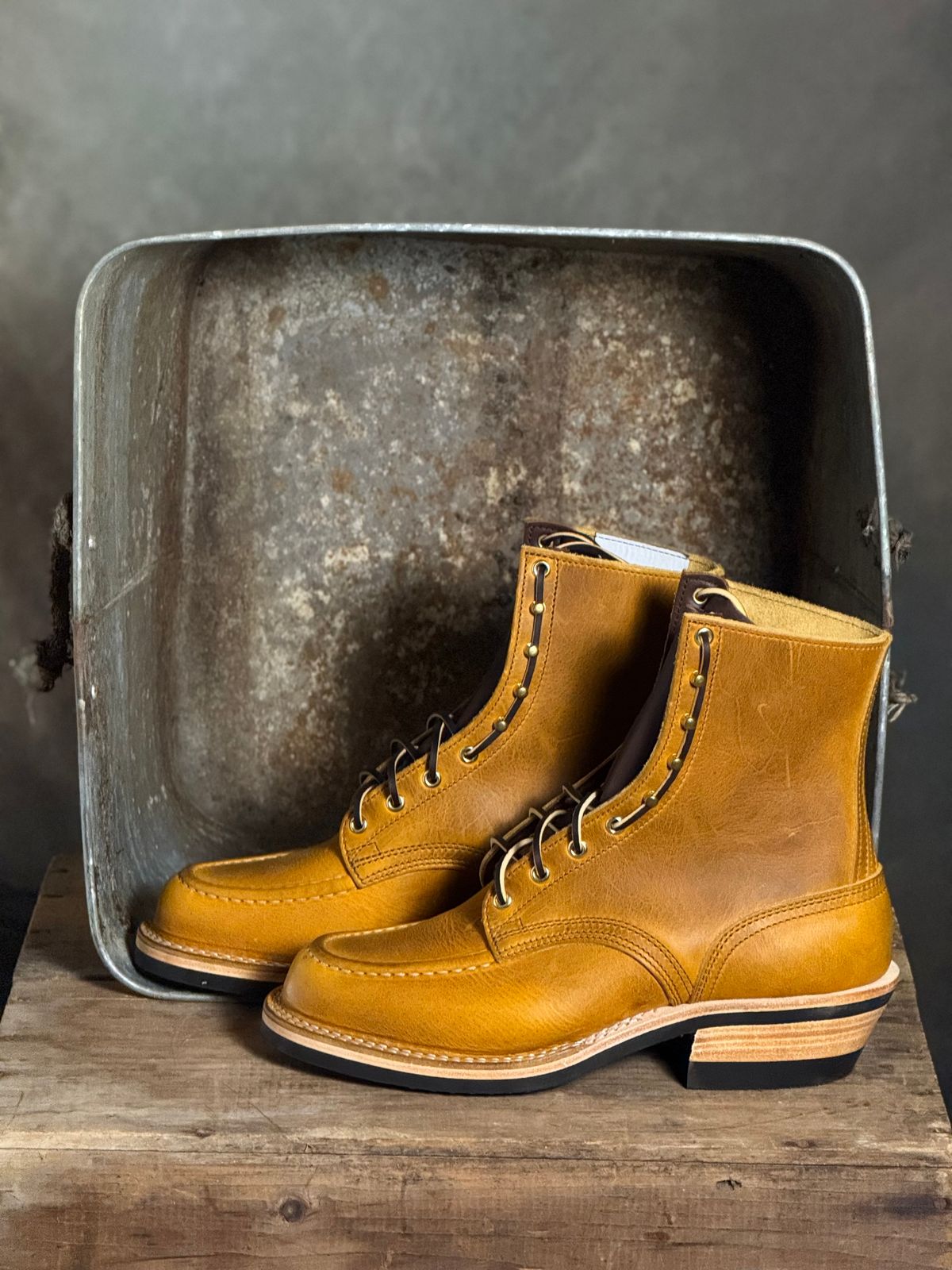 Photo by DocLineman on October 3, 2025 of the Nicks Ranger MTO in Horween Acorn Cypress.