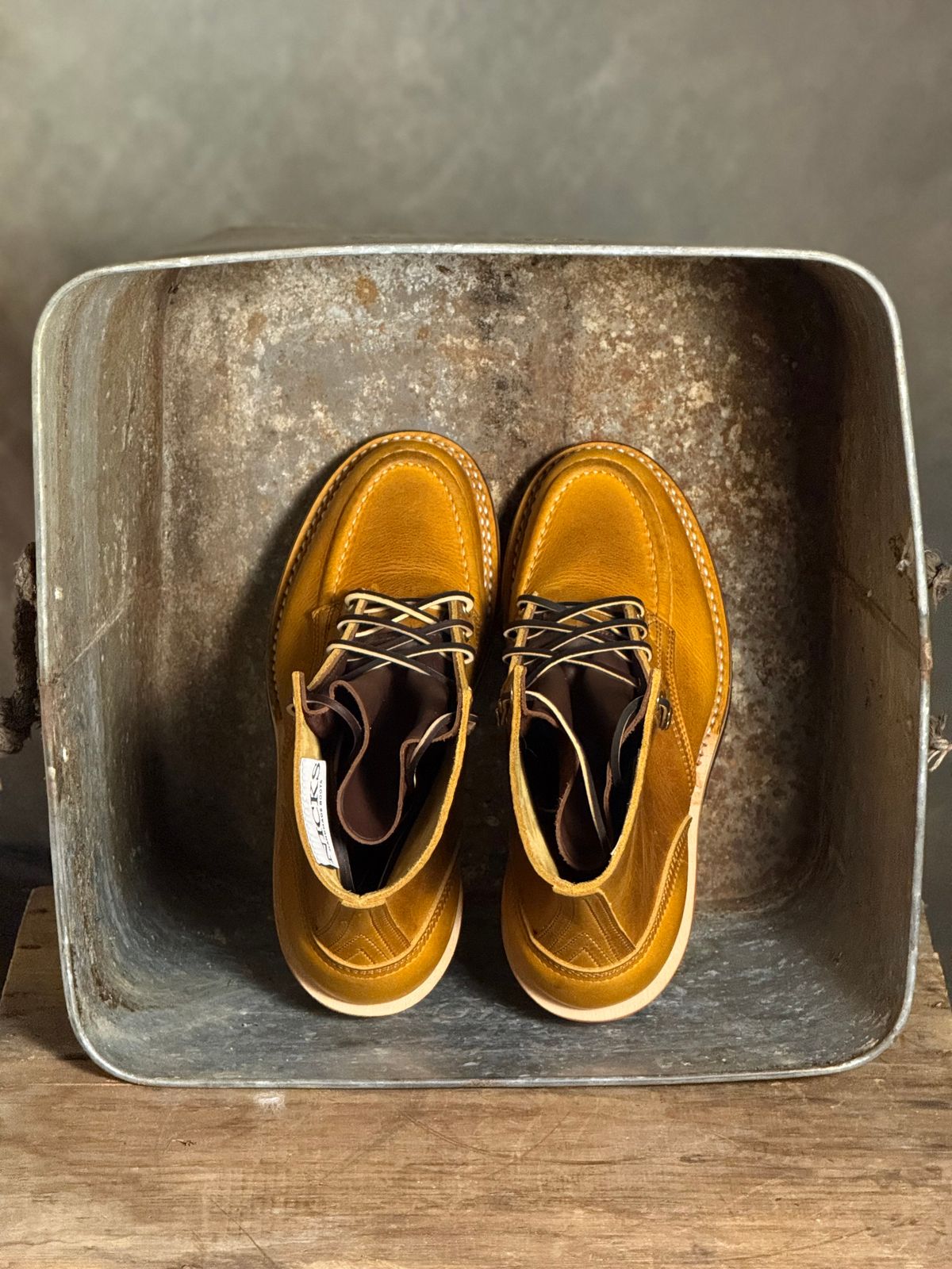 Photo by DocLineman on October 3, 2025 of the Nicks Ranger MTO in Horween Acorn Cypress.