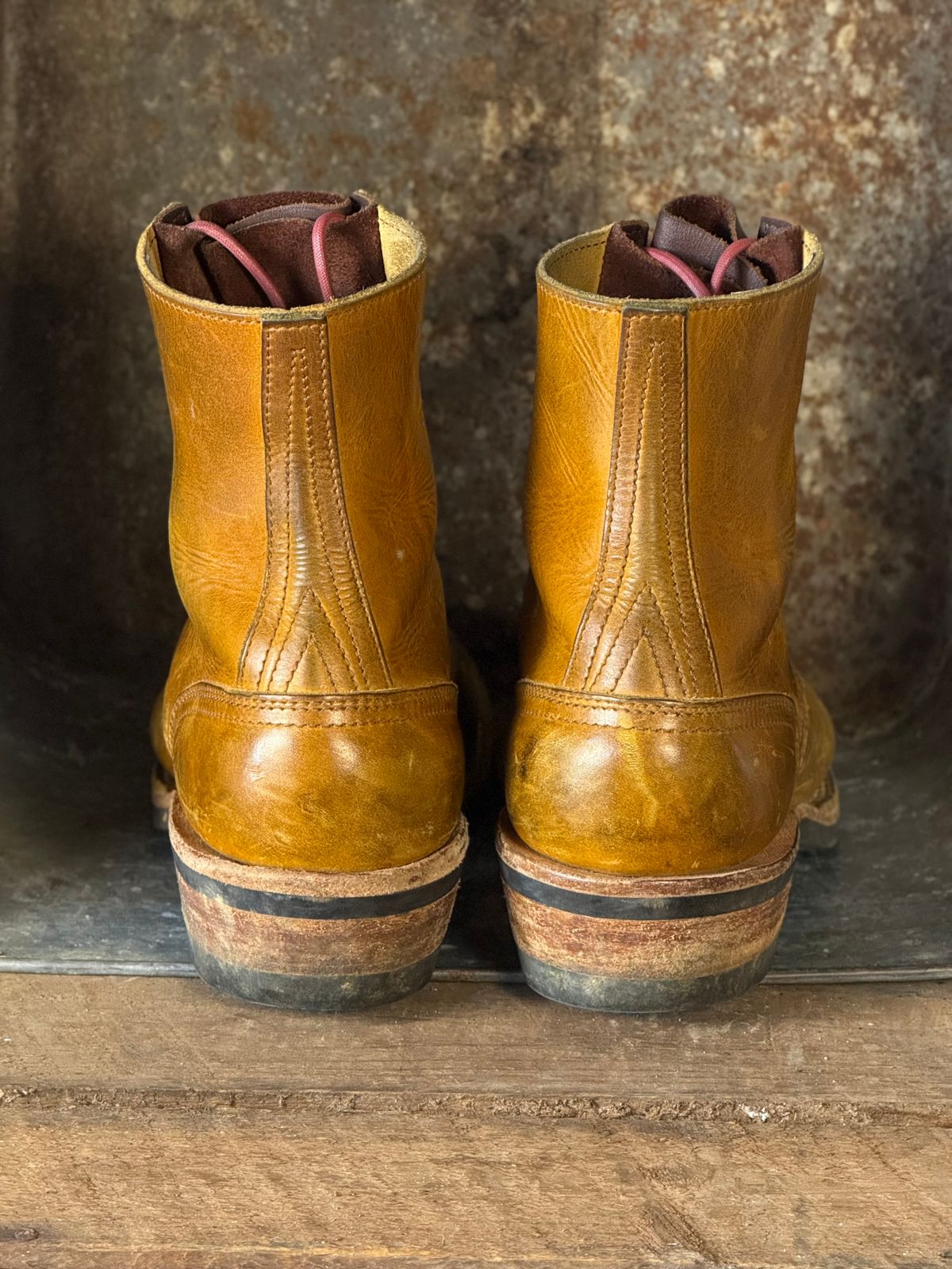 Photo by DocLineman on December 1, 2025 of the Nicks Ranger MTO in Horween Acorn Cypress.