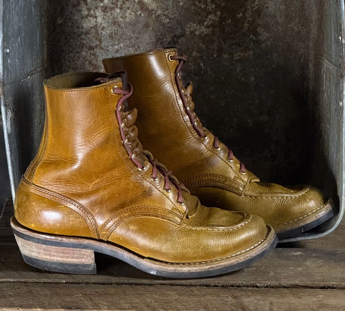 Photo by DocLineman on January 2, 2026 of the Nicks Ranger MTO in Horween Acorn Cypress.