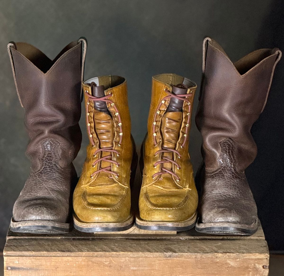 Photo by DocLineman on January 2, 2026 of the Nicks Ranger MTO in Horween Acorn Cypress.