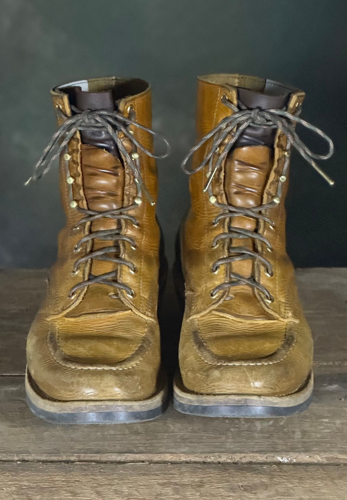 Photo by DocLineman on January 25, 2026 of the Nicks Ranger MTO in Horween Acorn Cypress.