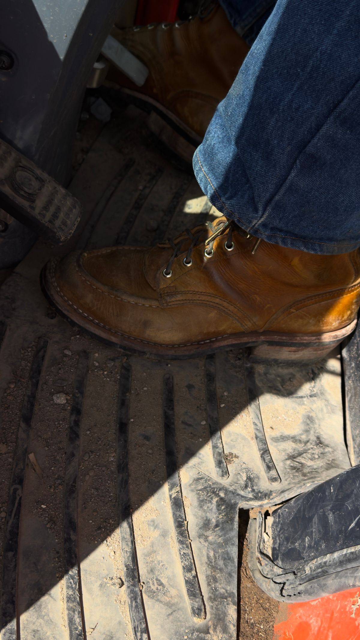 Photo by DocLineman on March 17, 2026 of the Nicks Ranger MTO in Horween Acorn Cypress.