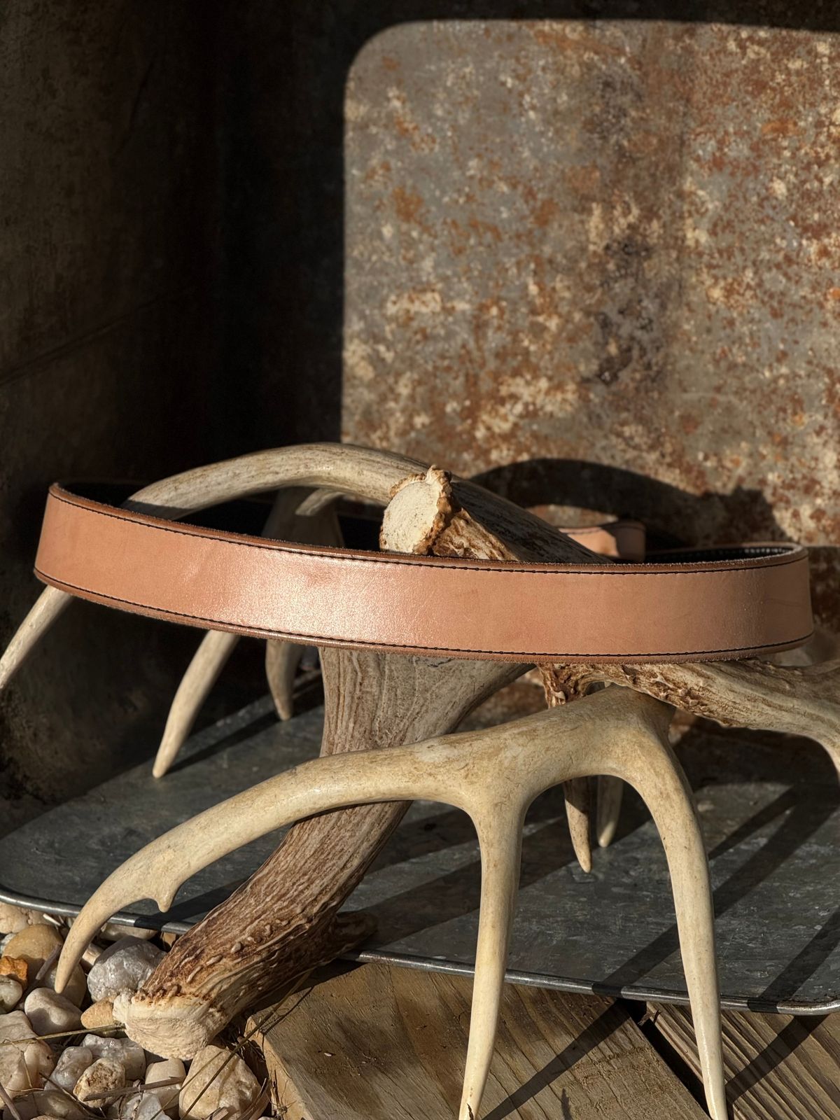 Photo by DocLineman on December 1, 2025 of the Nicks Natural Blackout in Wickett & Craig Natural Veg Tan.