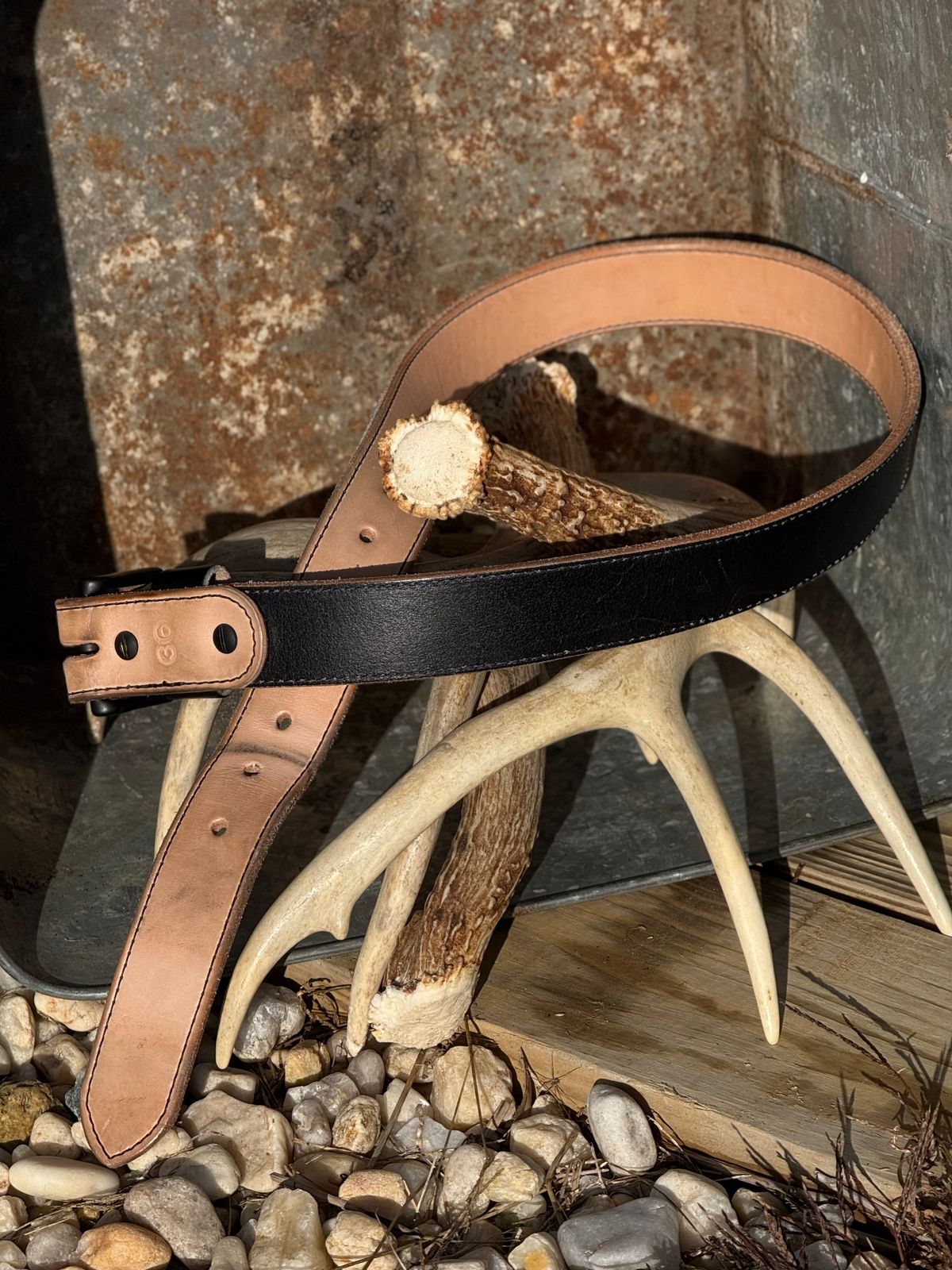 Photo by DocLineman on December 1, 2025 of the Nicks Natural Blackout in Wickett & Craig Natural Veg Tan.