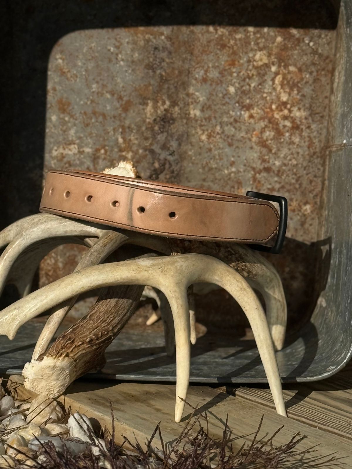 Photo by DocLineman on December 1, 2025 of the Nicks Natural Blackout in Wickett & Craig Natural Veg Tan.