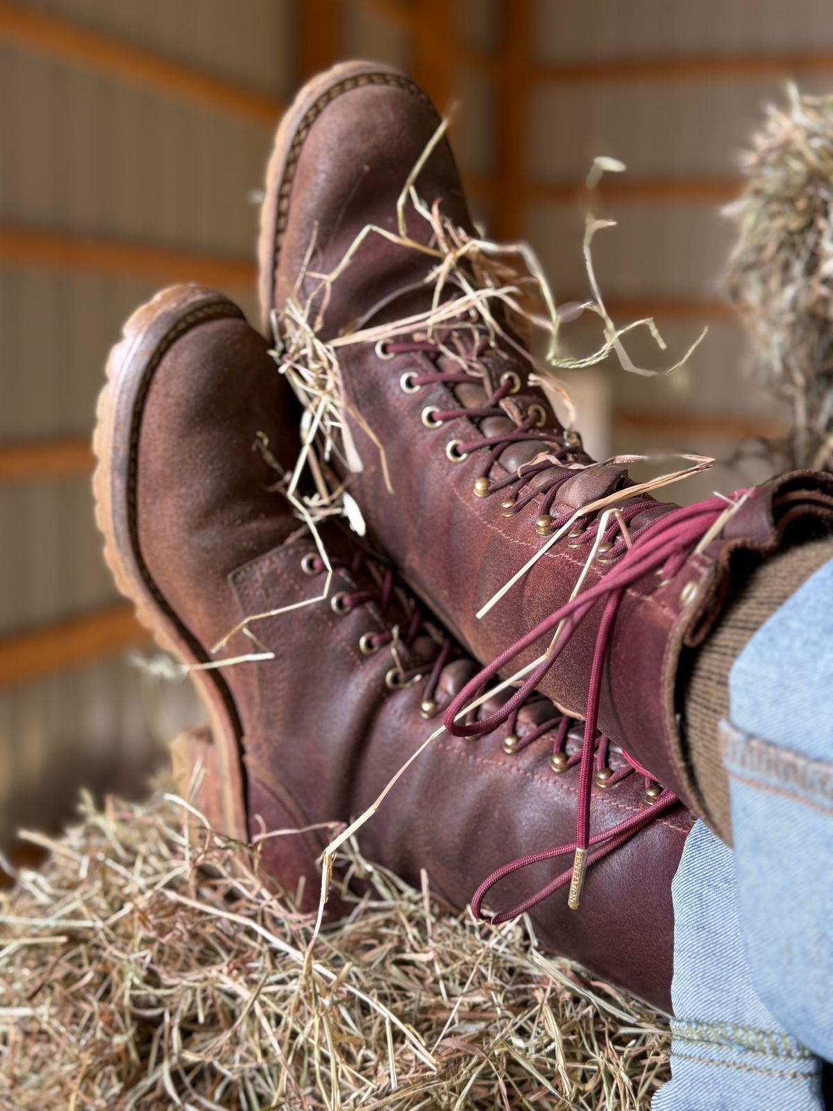 Photo by DocLineman on January 1, 2025 of the Nicks MTO in Horween Tan Waxed Flesh.