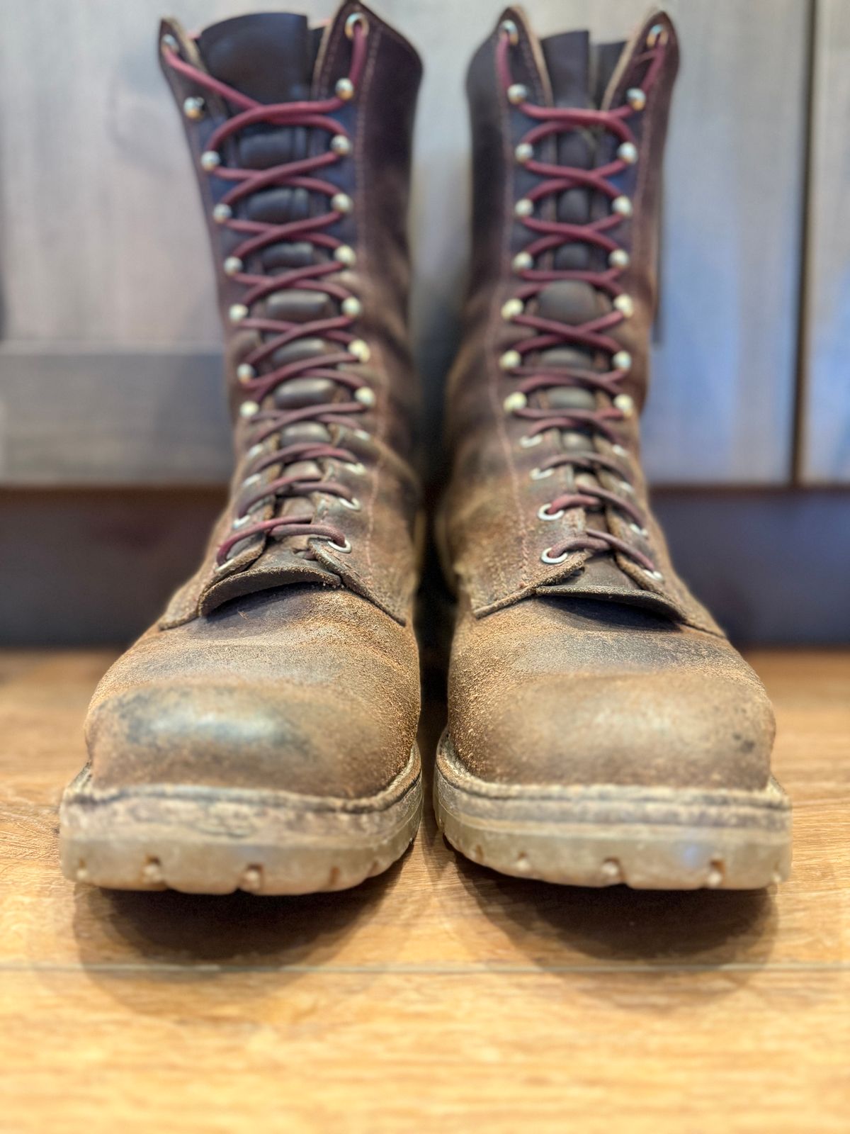 Photo by DocLineman on February 1, 2025 of the Nicks MTO in Horween Tan Waxed Flesh.