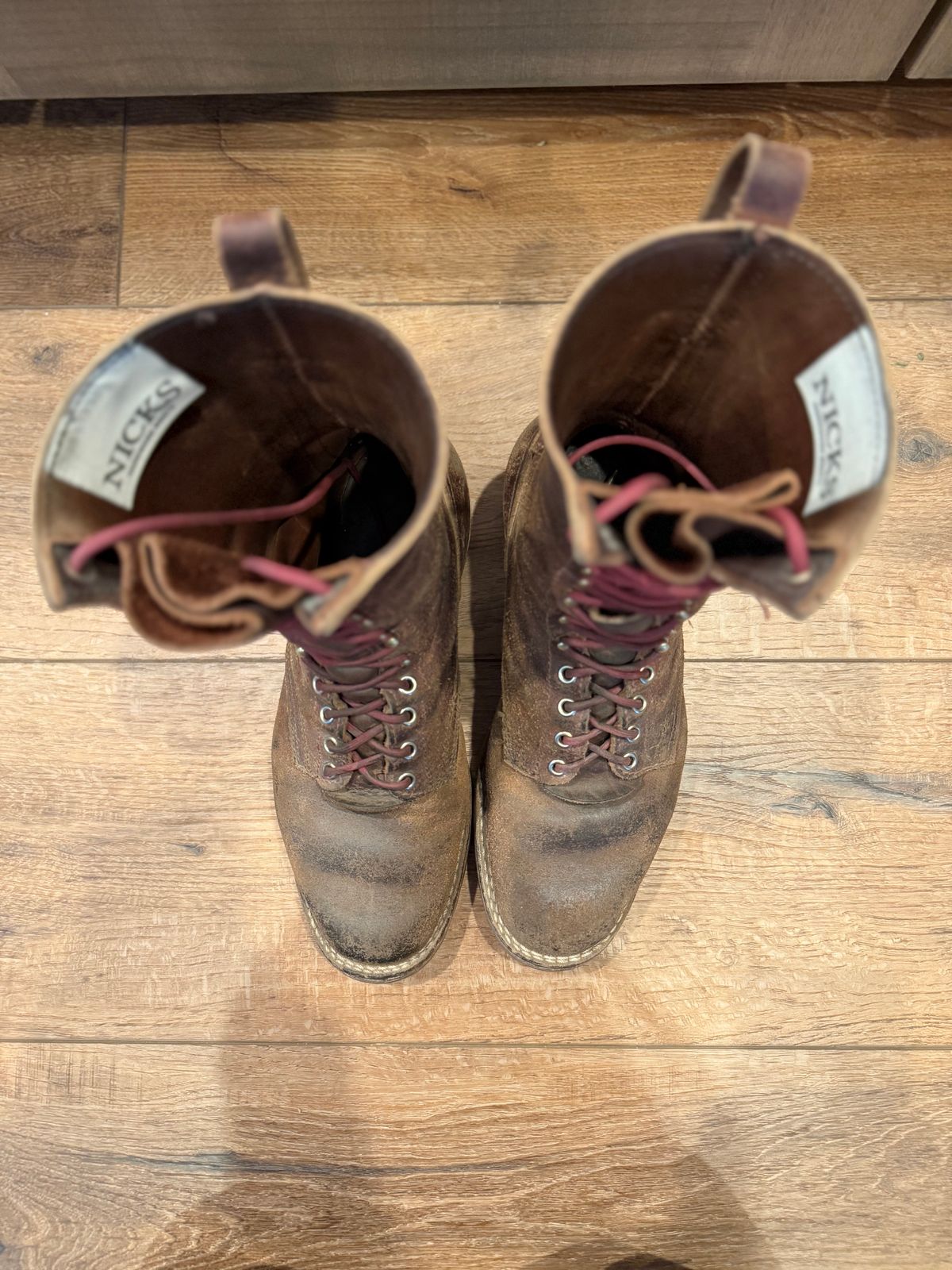 Photo by DocLineman on February 1, 2025 of the Nicks MTO in Horween Tan Waxed Flesh.