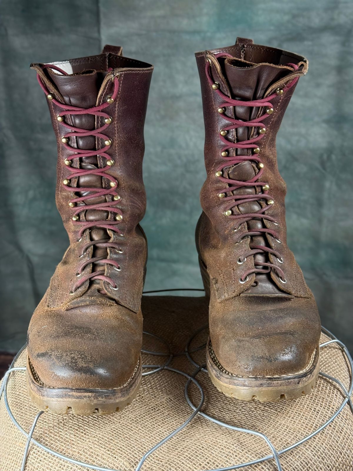 Photo by DocLineman on March 1, 2025 of the Nicks MTO in Horween Tan Waxed Flesh.
