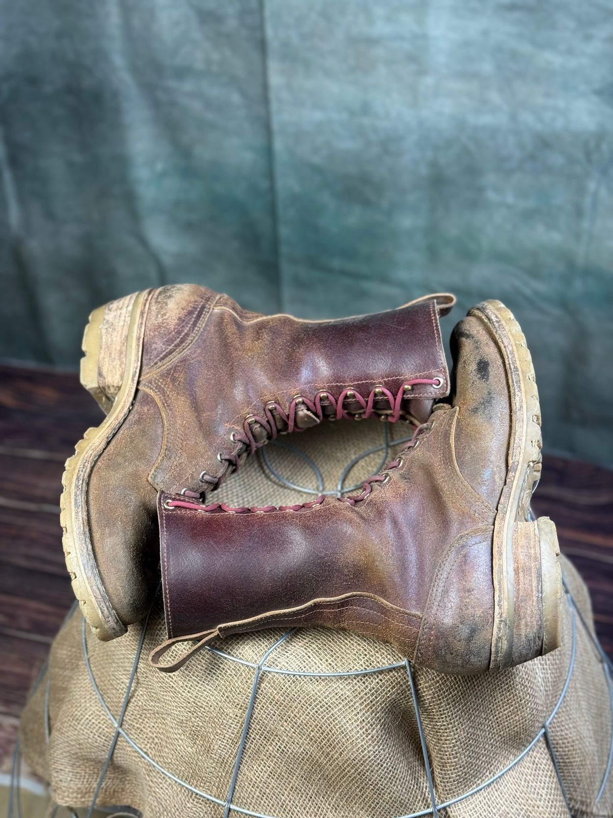 Photo by DocLineman on March 1, 2025 of the Nicks MTO in Horween Tan Waxed Flesh.