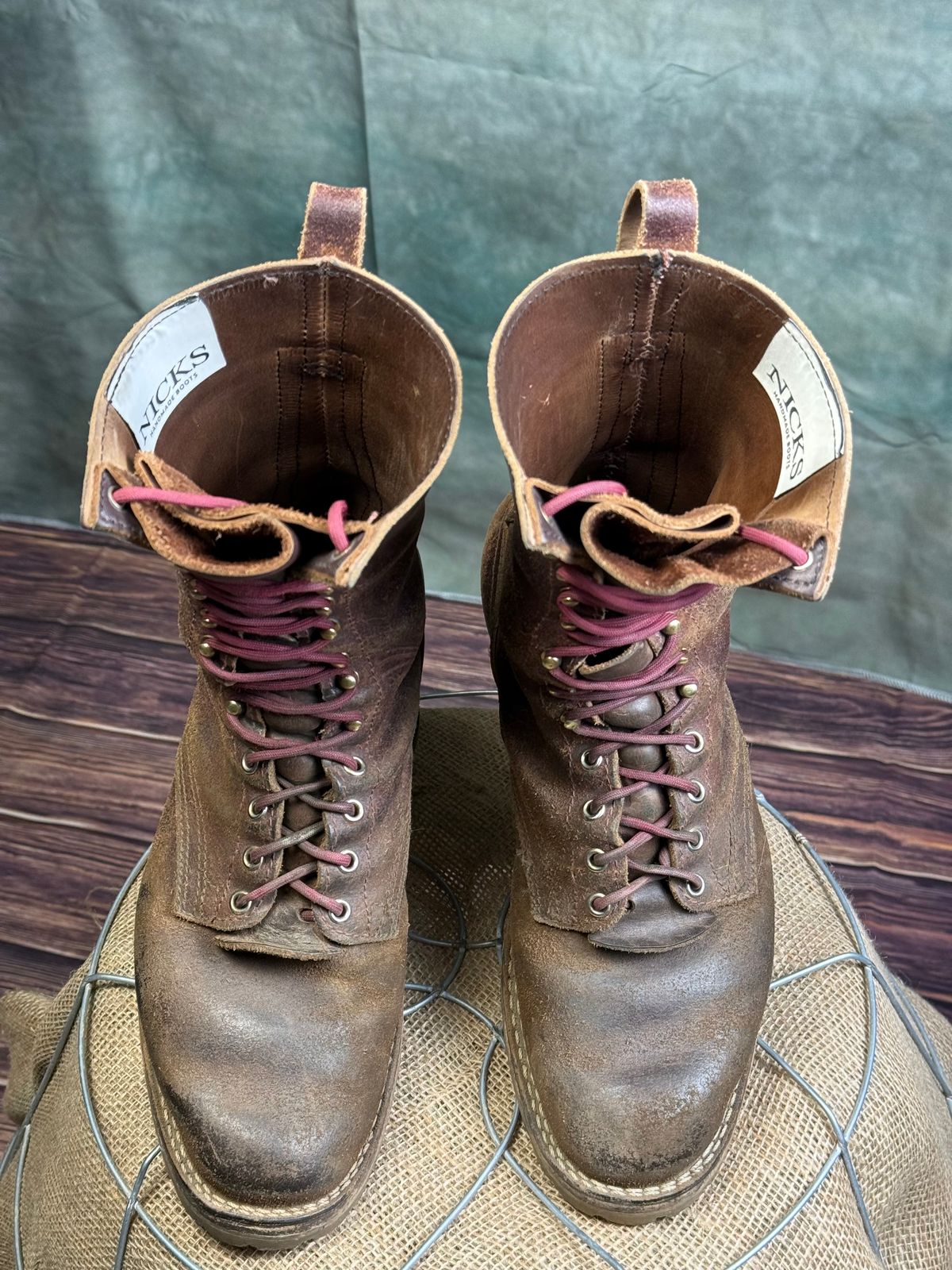 Photo by DocLineman on March 1, 2025 of the Nicks MTO in Horween Tan Waxed Flesh.
