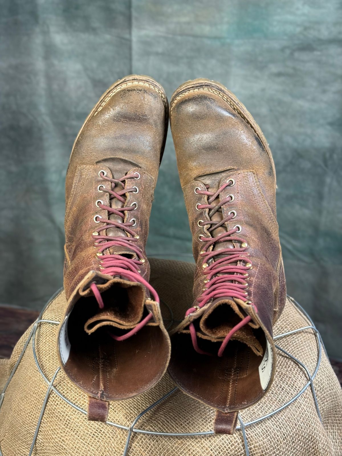 Photo by DocLineman on March 1, 2025 of the Nicks MTO in Horween Tan Waxed Flesh.