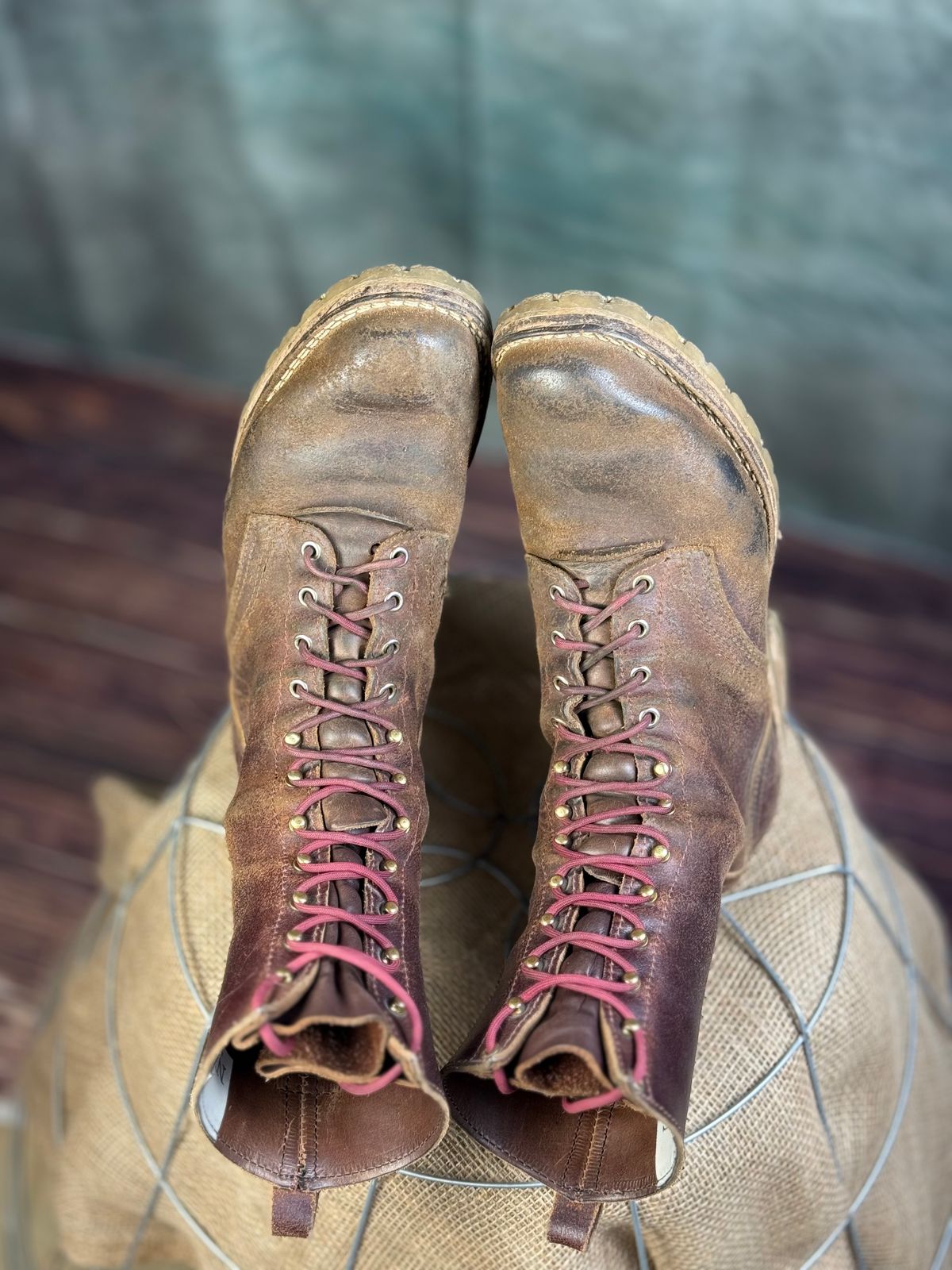 Photo by DocLineman on March 1, 2025 of the Nicks MTO in Horween Tan Waxed Flesh.