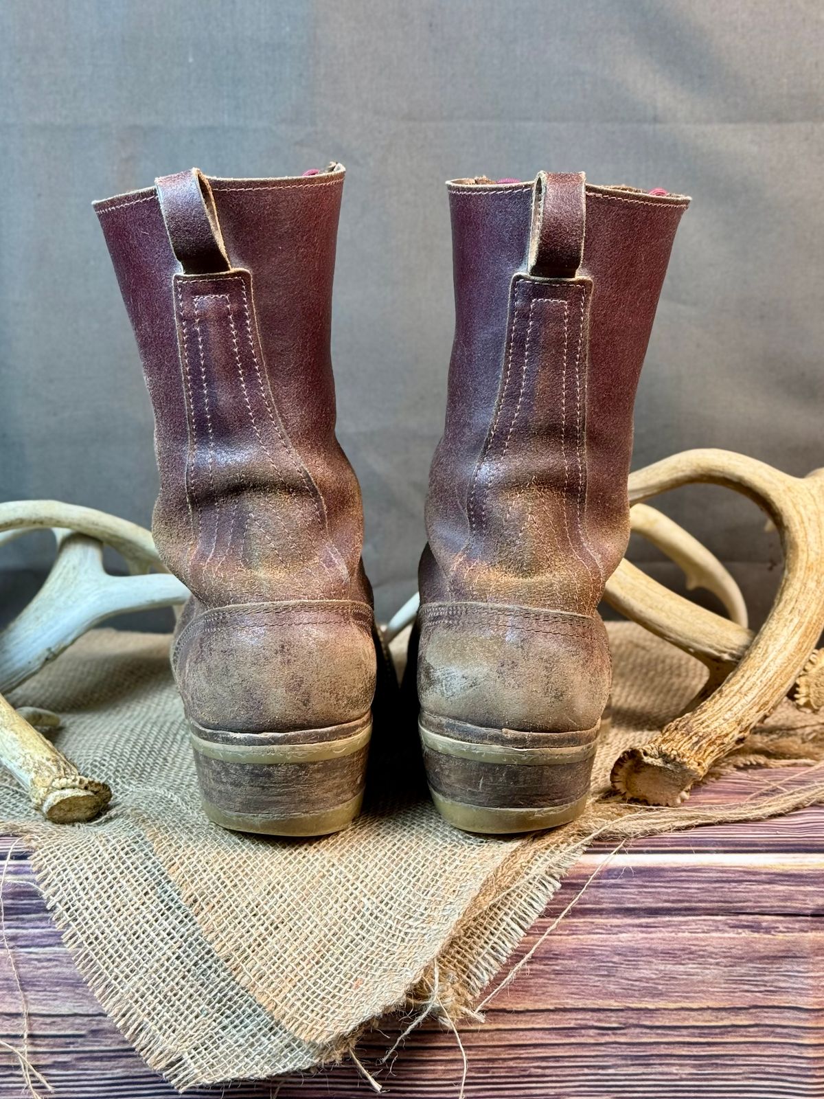 Photo by DocLineman on April 2, 2025 of the Nicks MTO in Horween Tan Waxed Flesh.