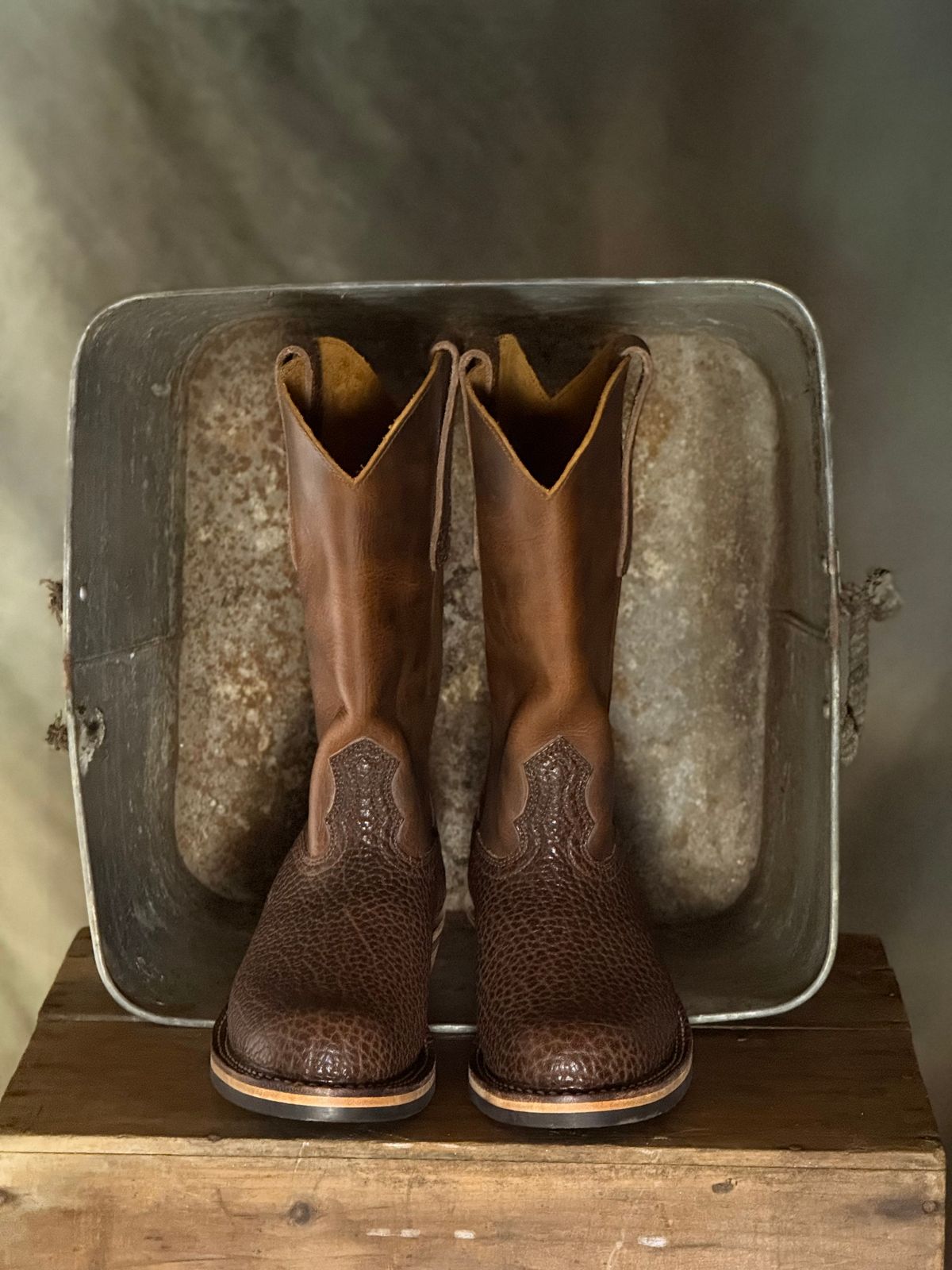 Photo by DocLineman on October 1, 2025 of the Nicks Palouse in Horween Orange Predator & Horween Walnut Bullhide.