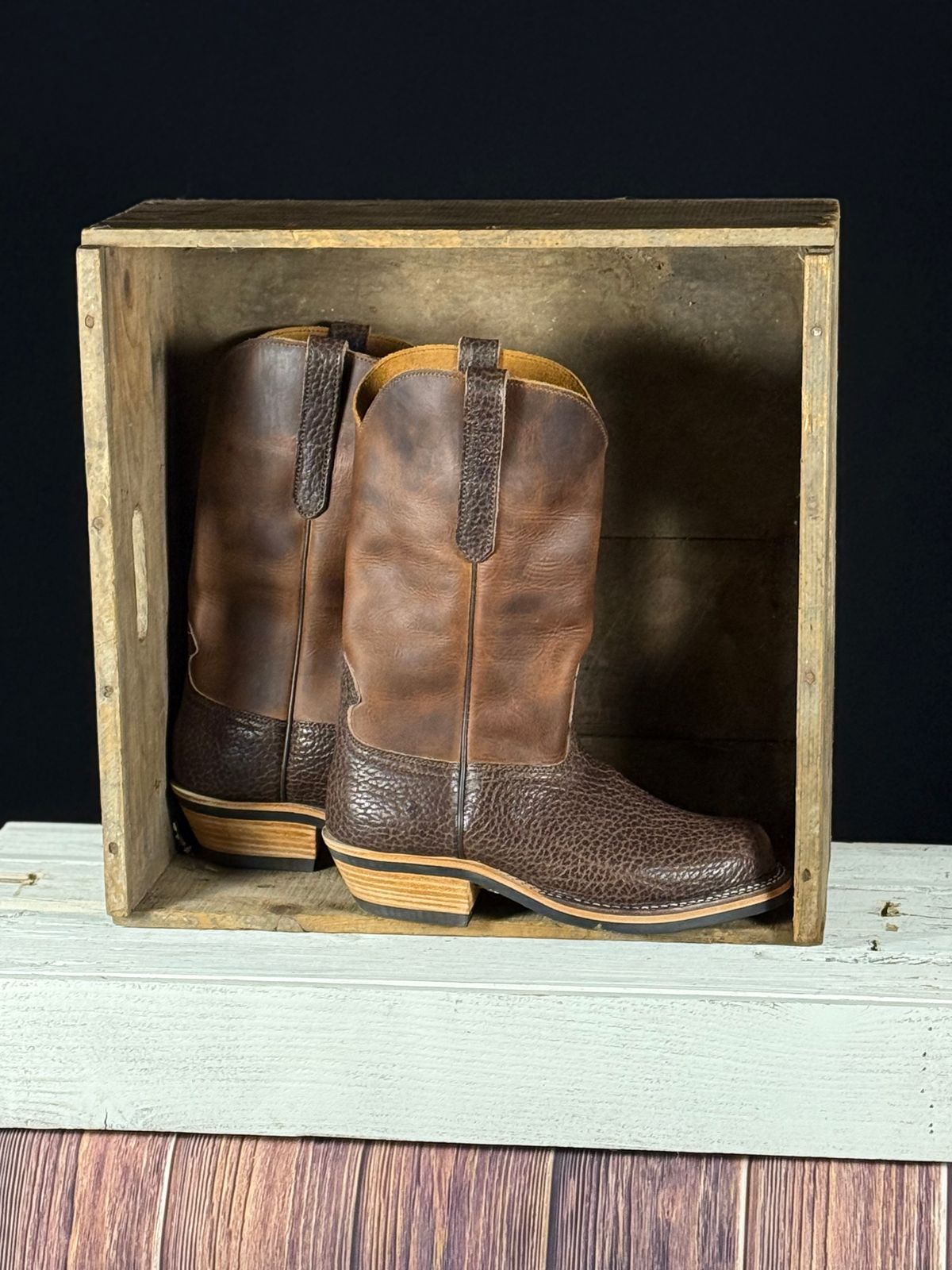 Photo by DocLineman on September 17, 2025 of the Nicks Palouse in Horween Orange Predator & Horween Walnut Bullhide.