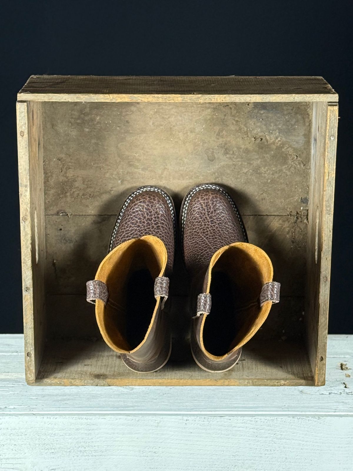 Photo by DocLineman on September 17, 2025 of the Nicks Palouse in Horween Orange Predator & Horween Walnut Bullhide.