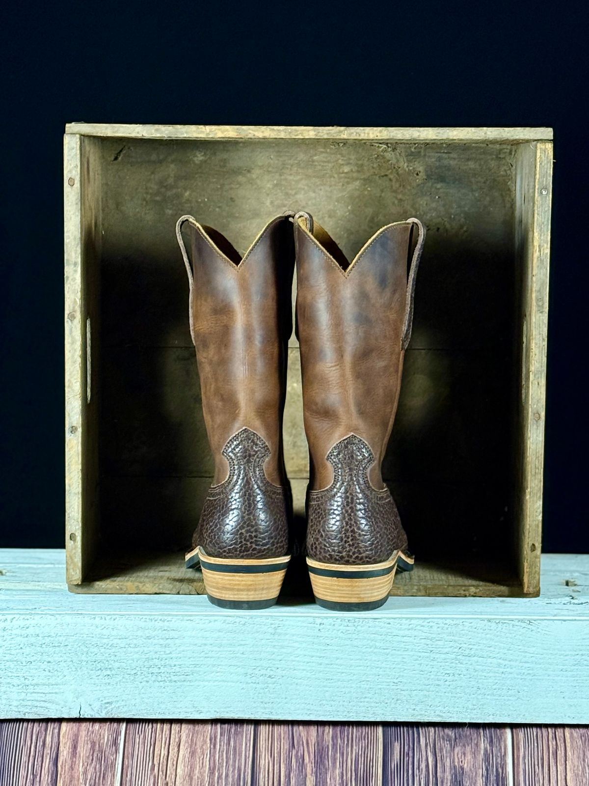 Photo by DocLineman on September 17, 2025 of the Nicks Palouse in Horween Orange Predator & Horween Walnut Bullhide.