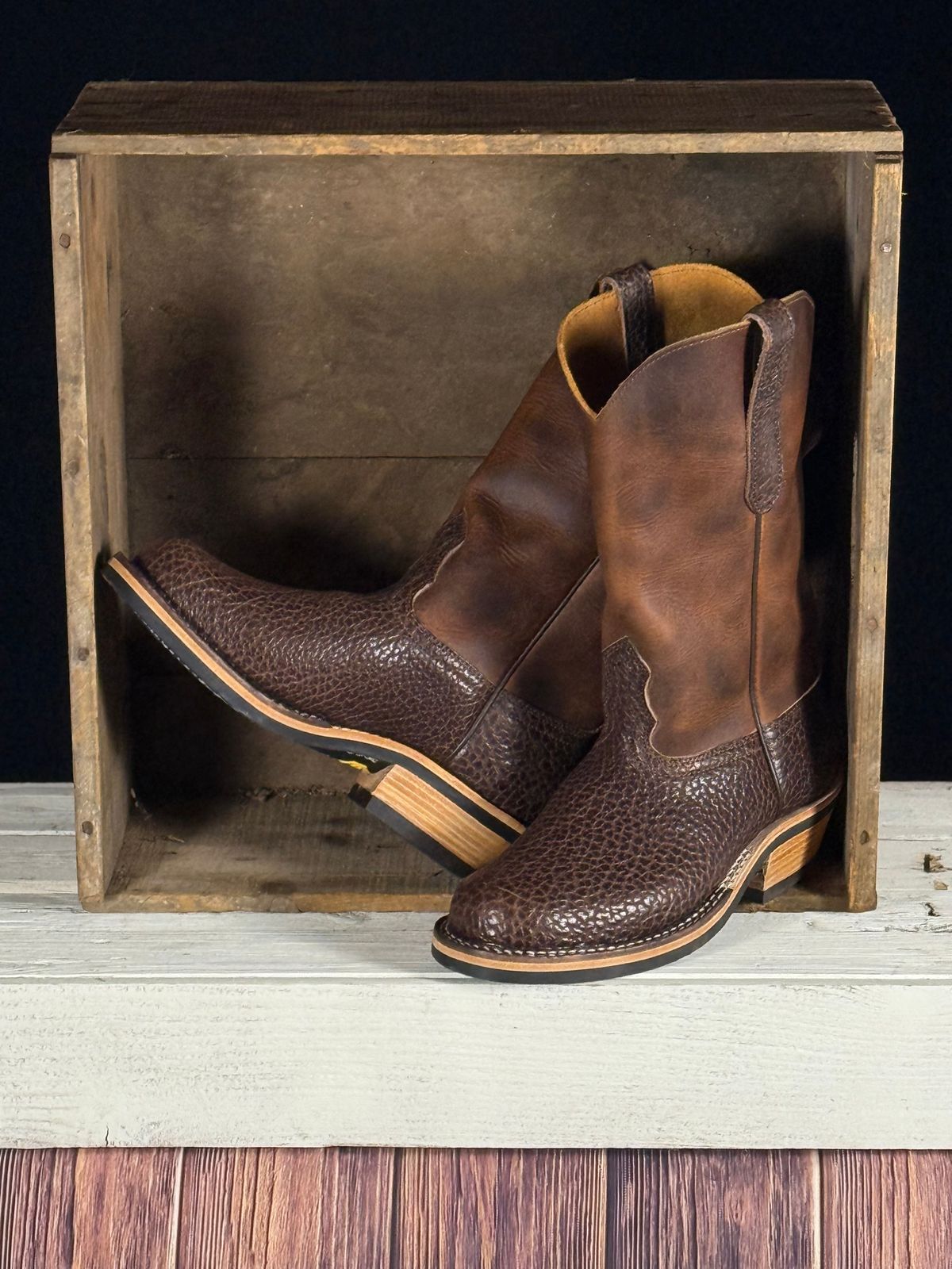 Photo by DocLineman on September 17, 2025 of the Nicks Palouse in Horween Orange Predator & Horween Walnut Bullhide.