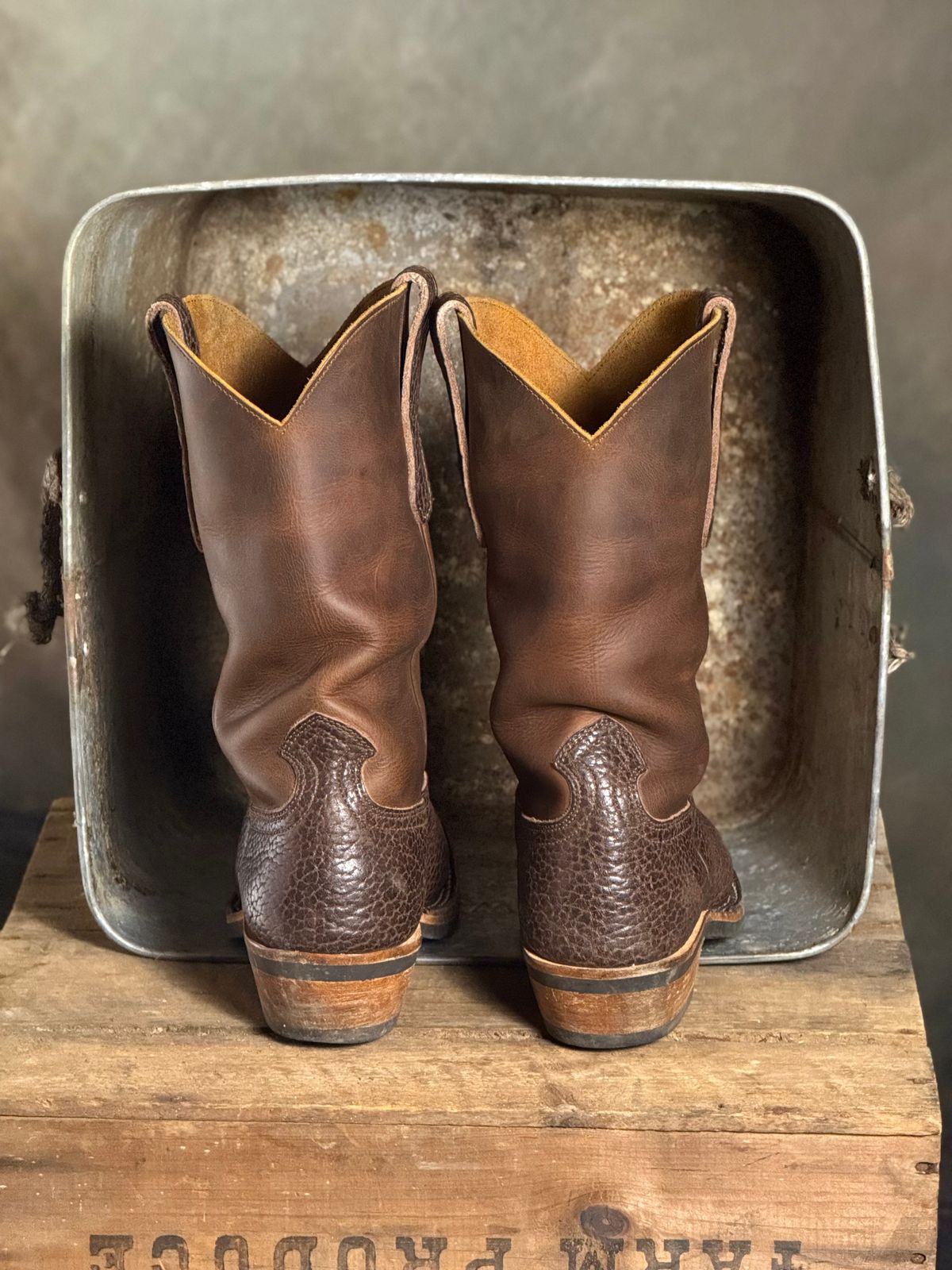 Photo by DocLineman on October 9, 2025 of the Nicks Palouse in Horween Orange Predator & Horween Walnut Bullhide.