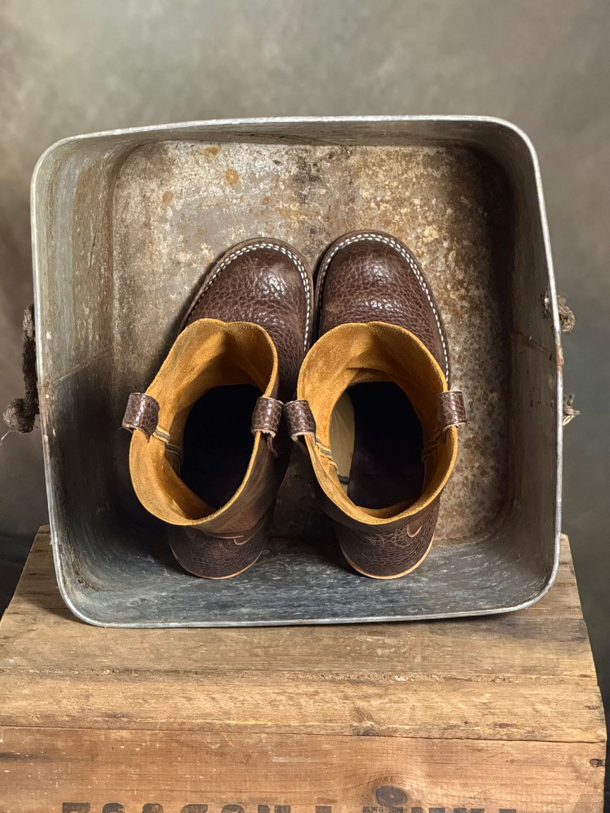 Photo by DocLineman on October 9, 2025 of the Nicks Palouse in Horween Orange Predator & Horween Walnut Bullhide.