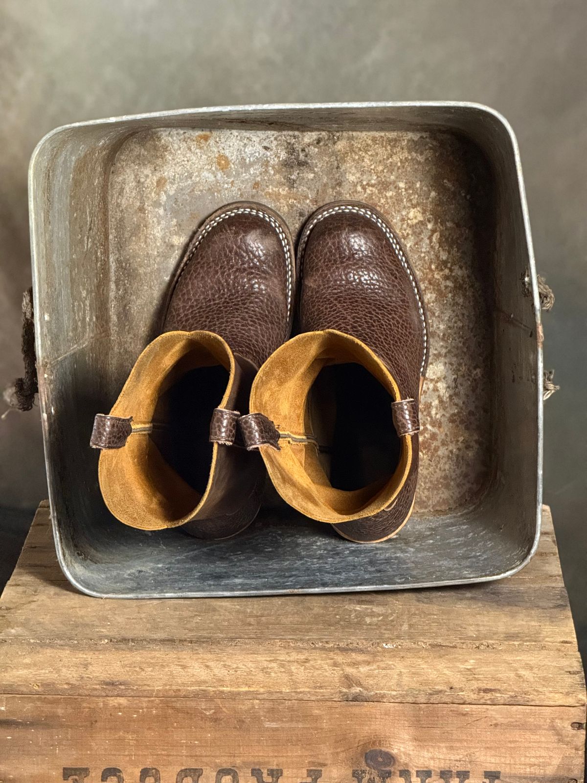 Photo by DocLineman on October 9, 2025 of the Nicks Palouse in Horween Orange Predator & Horween Walnut Bullhide.