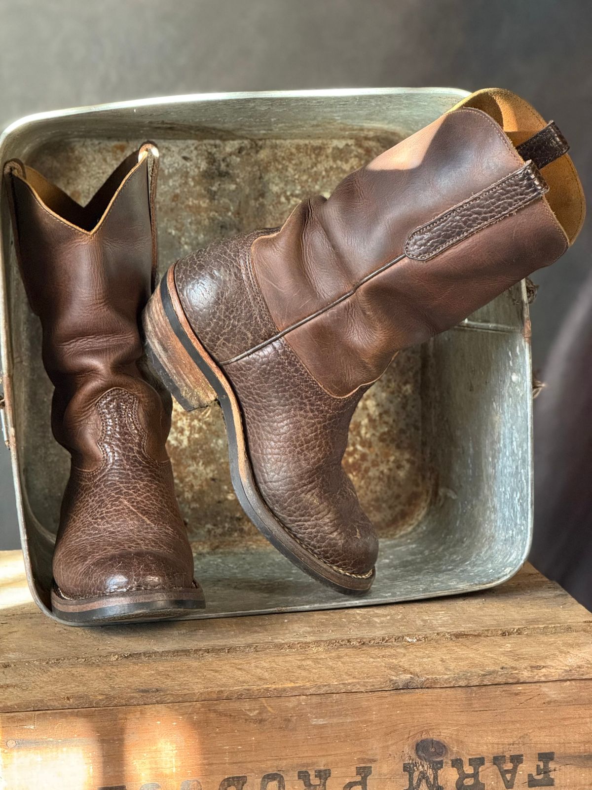 Photo by DocLineman on December 1, 2025 of the Nicks Palouse in Horween Orange Predator & Horween Walnut Bullhide.