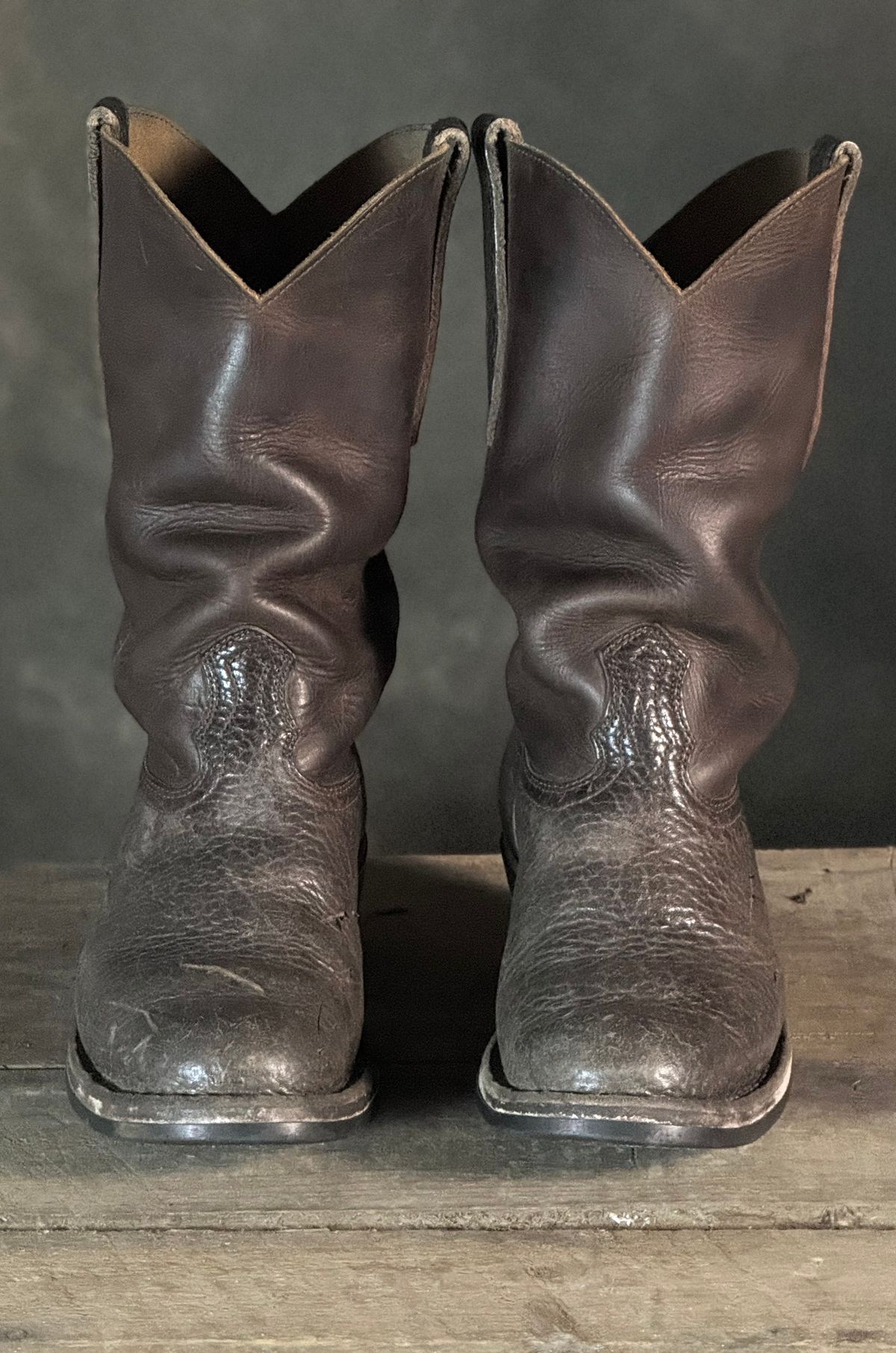 Photo by DocLineman on March 1, 2026 of the Nicks Palouse in Horween Orange Predator & Horween Walnut Bullhide.