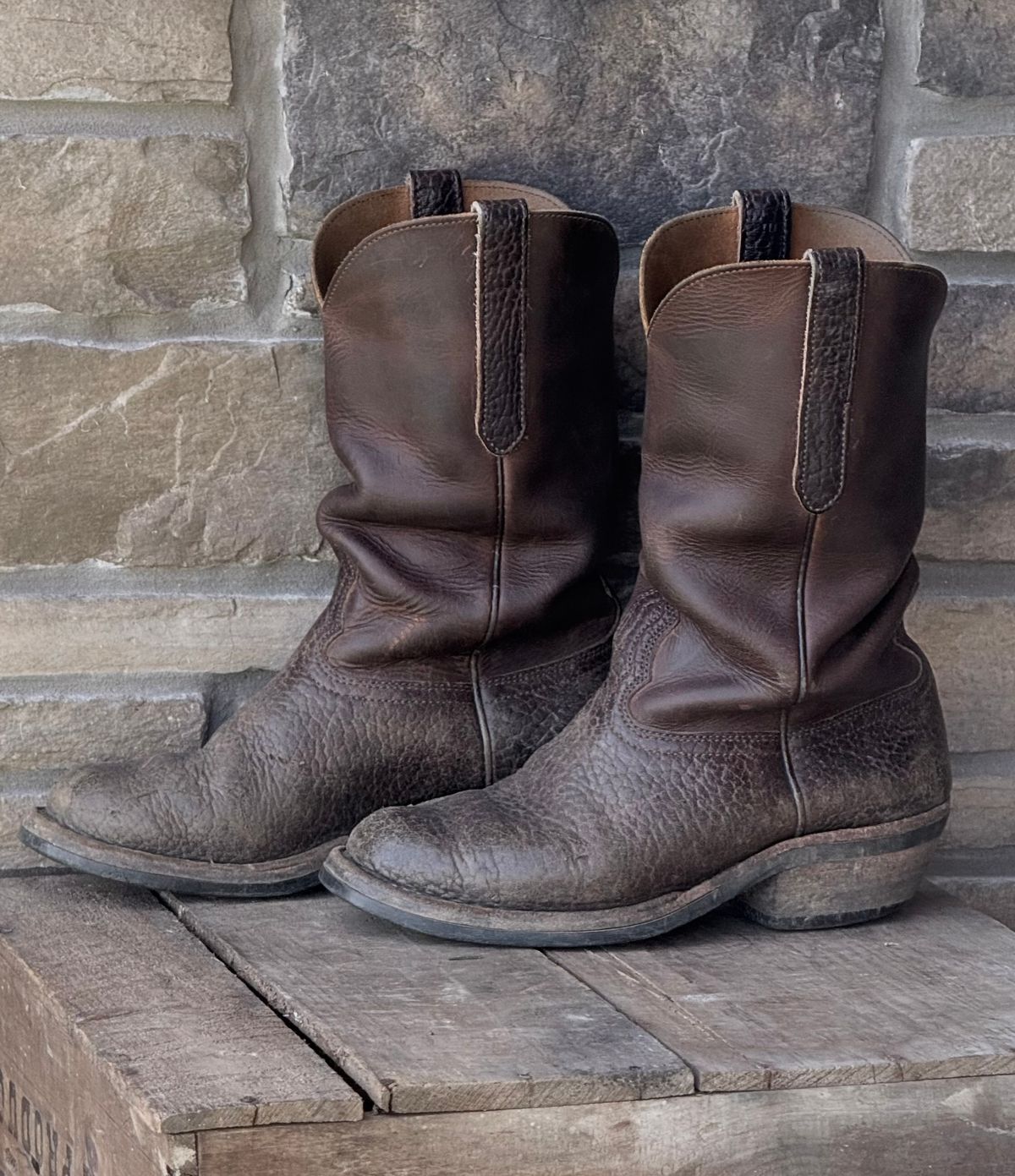Photo by DocLineman on March 31, 2026 of the Nicks Palouse in Horween Orange Predator & Horween Walnut Bullhide.