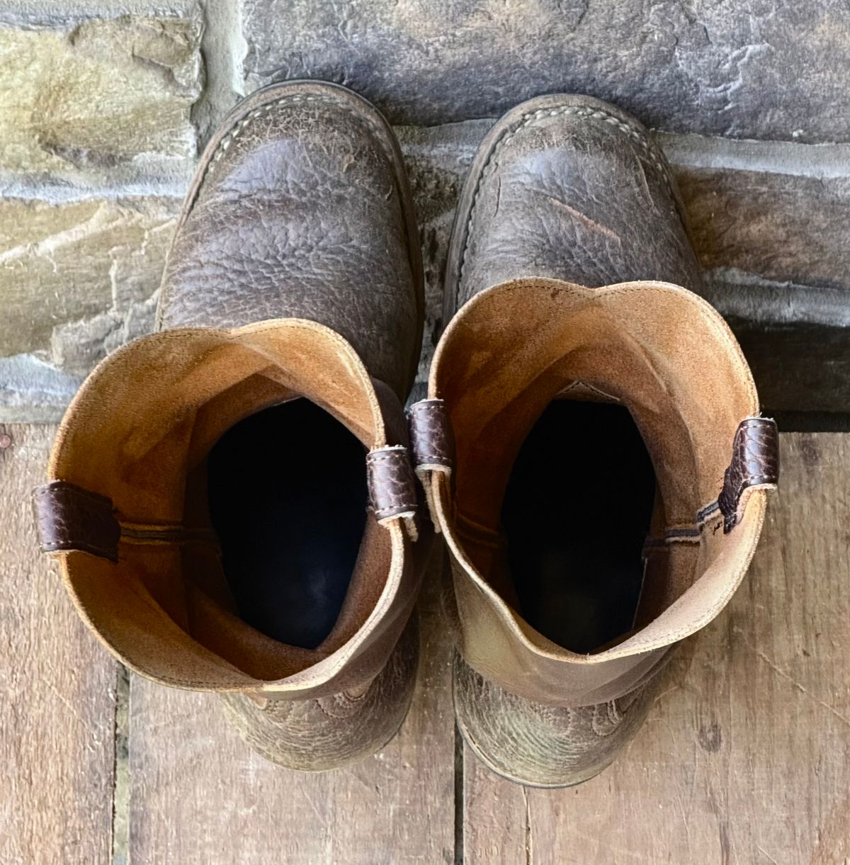 Photo by DocLineman on March 31, 2026 of the Nicks Palouse in Horween Orange Predator & Horween Walnut Bullhide.