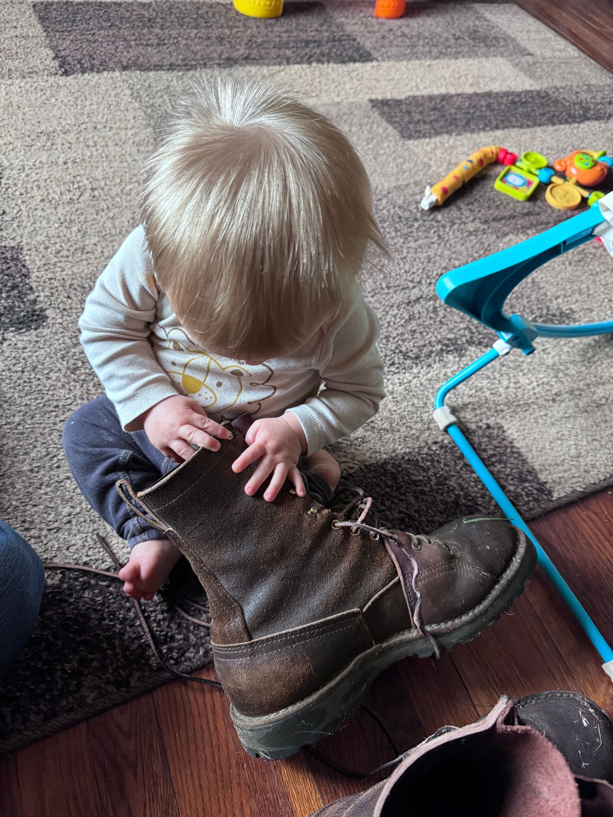 Photo by DocLineman on May 18, 2024 of the Nicks x Rose Anvil ND3 in Horween Brown Waxed Flesh & Seidel 1964 Brown.