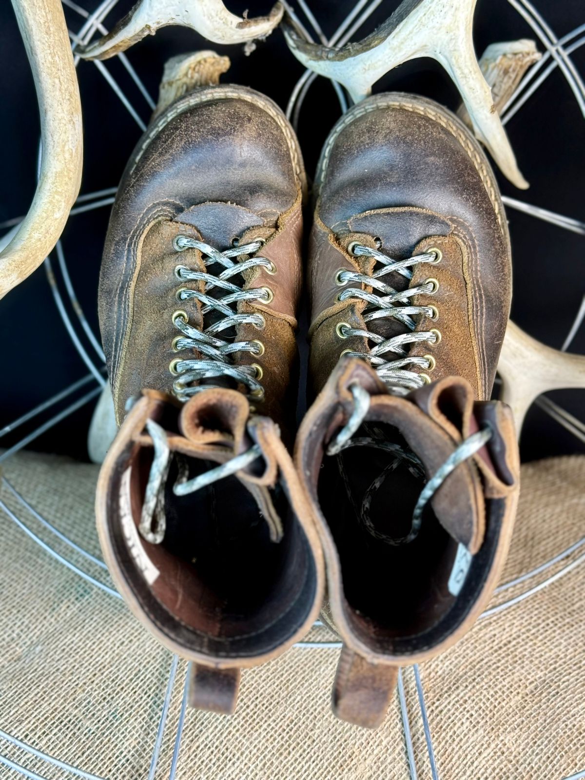 Photo by DocLineman on July 4, 2025 of the Nicks x Rose Anvil ND3 in Horween Brown Waxed Flesh & Seidel 1964 Brown.