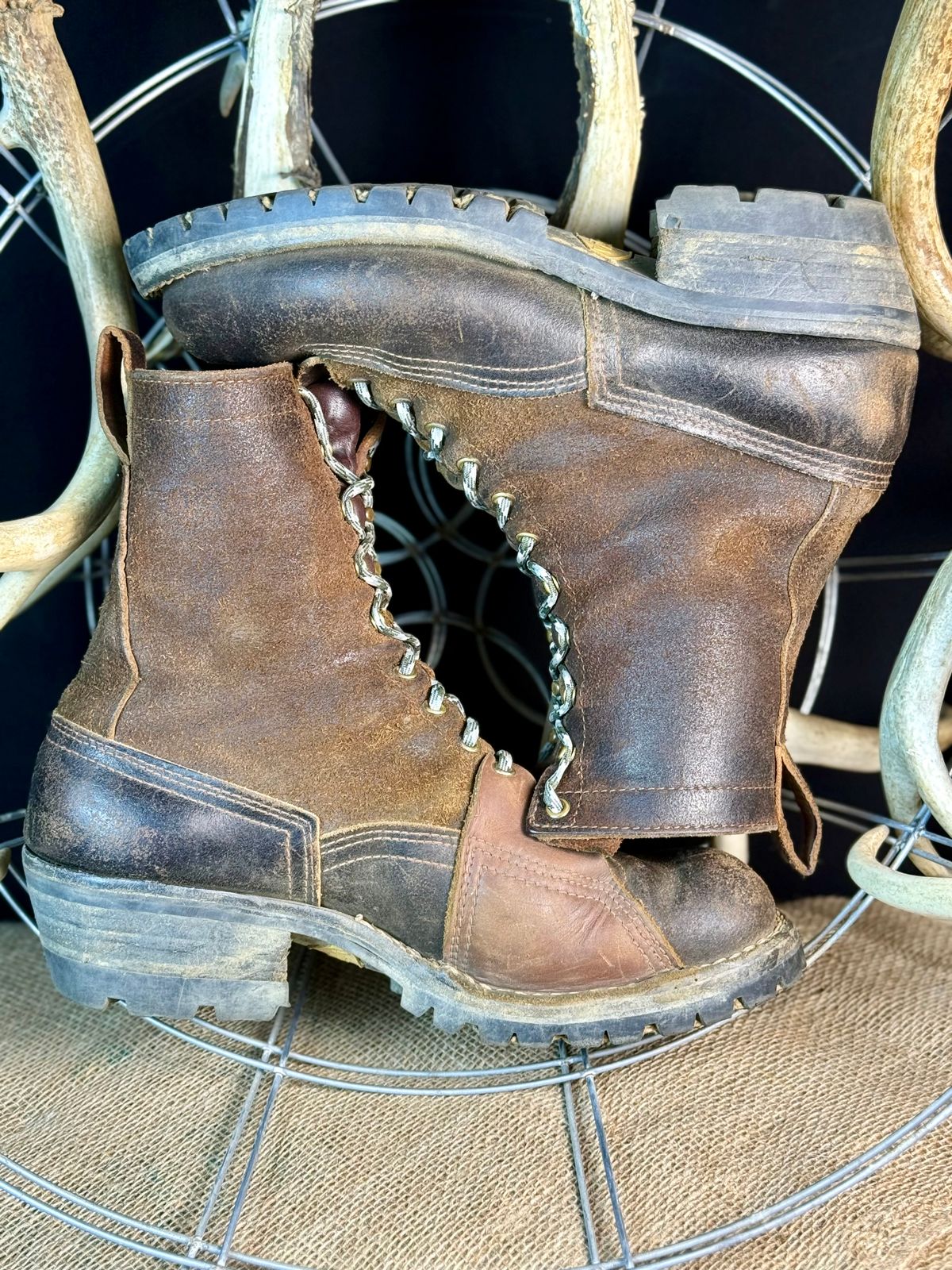 Photo by DocLineman on July 4, 2025 of the Nicks x Rose Anvil ND3 in Horween Brown Waxed Flesh & Seidel 1964 Brown.