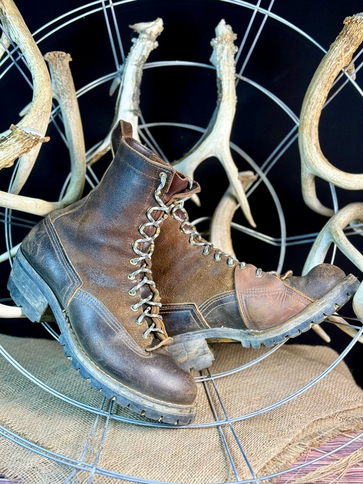 Photo by DocLineman on July 4, 2025 of the Nicks x Rose Anvil ND3 in Horween Brown Waxed Flesh & Seidel 1964 Brown.