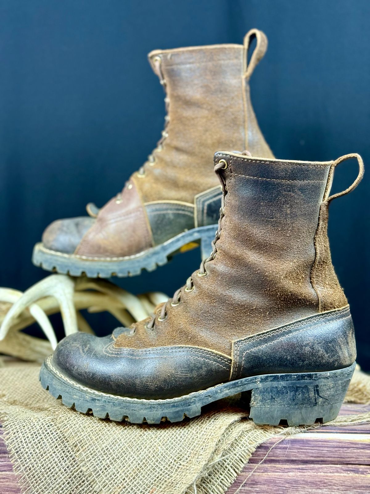 Photo by DocLineman on May 4, 2025 of the Nicks x Rose Anvil ND3 in Horween Brown Waxed Flesh & Seidel 1964 Brown.