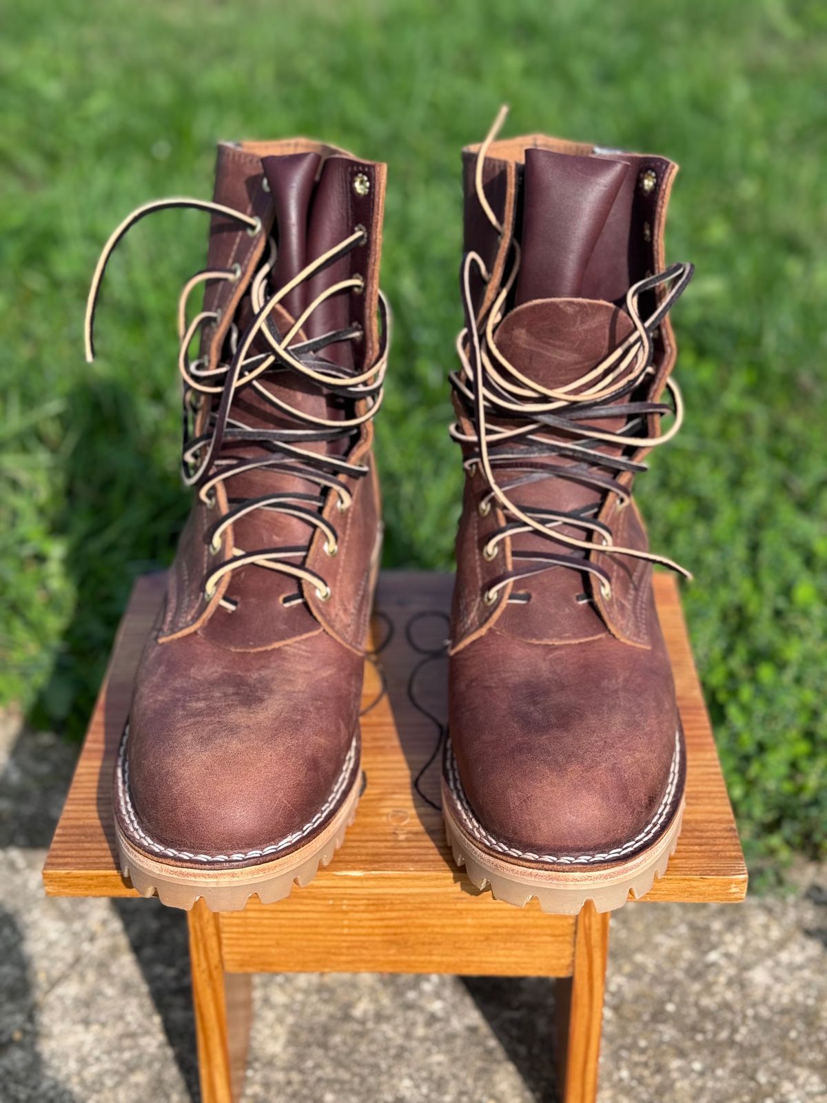 Photo by DocLineman on October 1, 2023 of the Nicks Overlander in Horween Whiskey Predator.