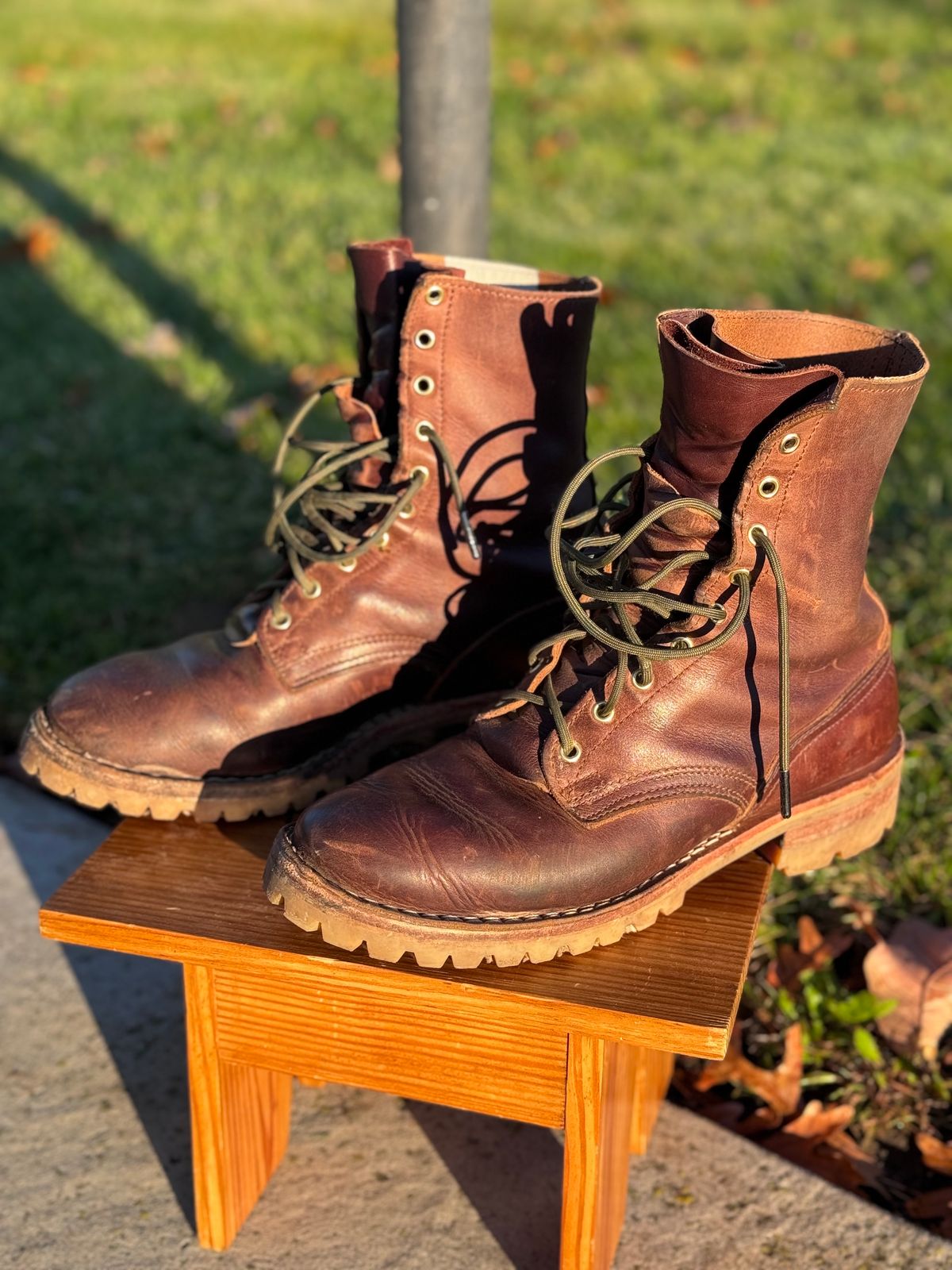 Photo by DocLineman on November 2, 2023 of the Nicks Overlander in Horween Whiskey Predator.
