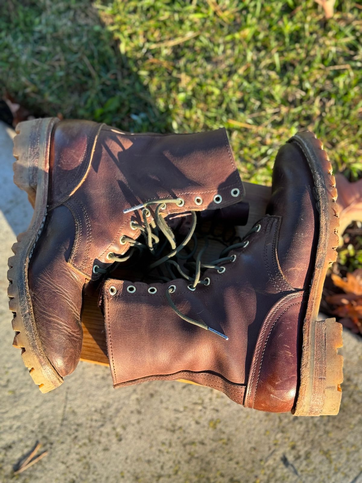 Photo by DocLineman on November 2, 2023 of the Nicks Overlander in Horween Whiskey Predator.