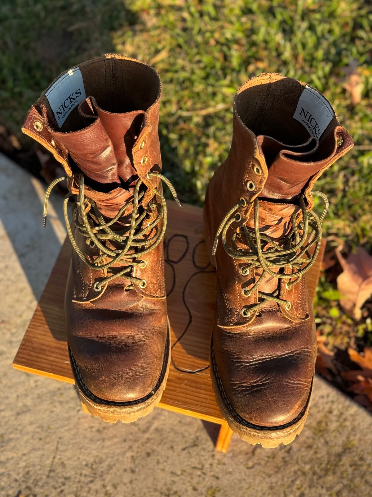 Photo by DocLineman on November 2, 2023 of the Nicks Overlander in Horween Whiskey Predator.