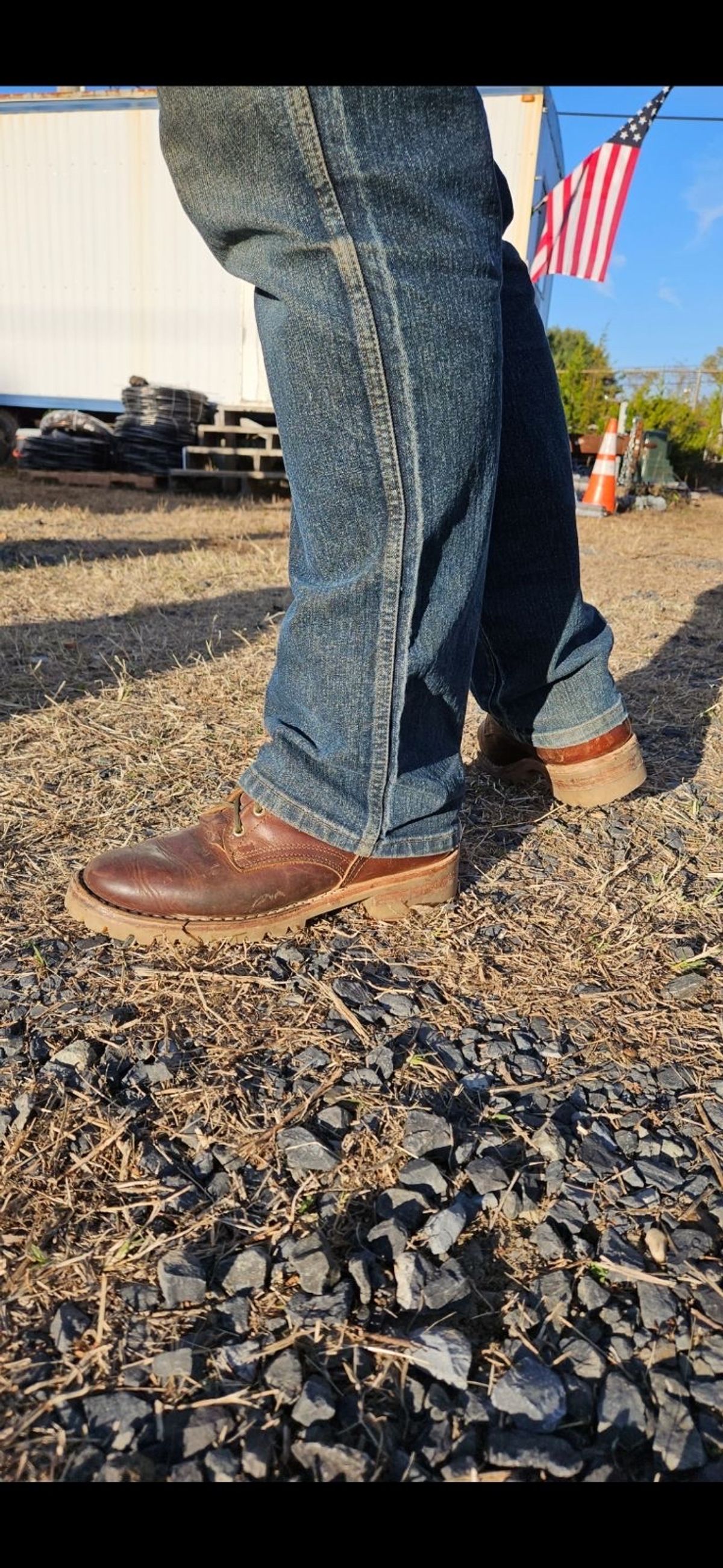 Photo by DocLineman on November 3, 2023 of the Nicks Overlander in Horween Whiskey Predator.
