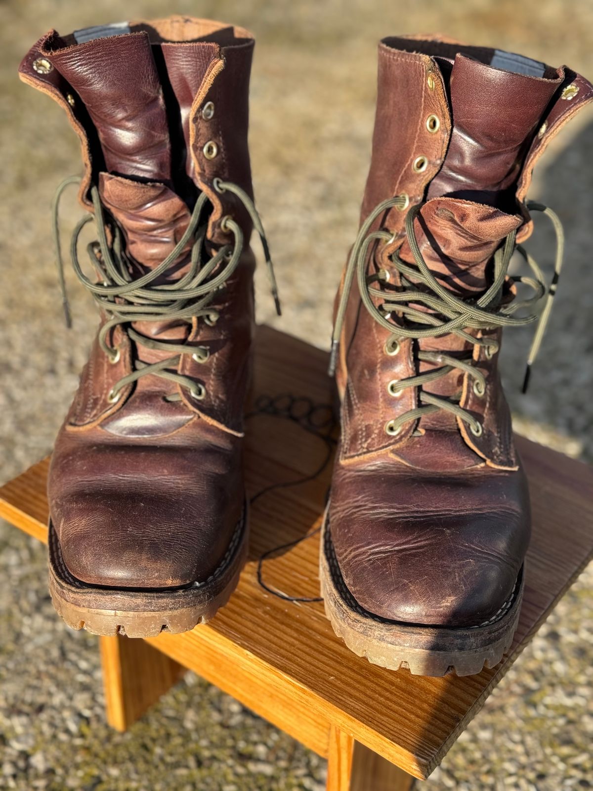 Photo by DocLineman on December 4, 2023 of the Nicks Overlander in Horween Whiskey Predator.