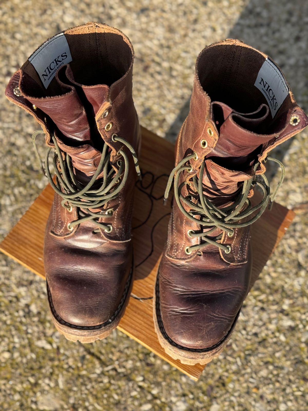 Photo by DocLineman on December 4, 2023 of the Nicks Overlander in Horween Whiskey Predator.