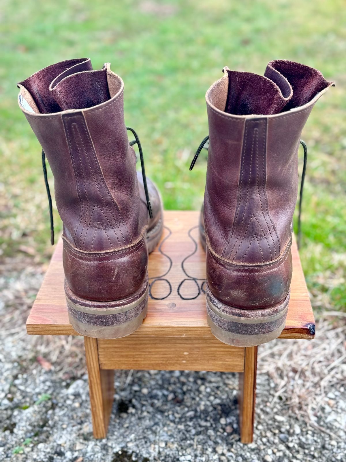 Photo by DocLineman on January 1, 2024 of the Nicks Overlander in Horween Whiskey Predator.