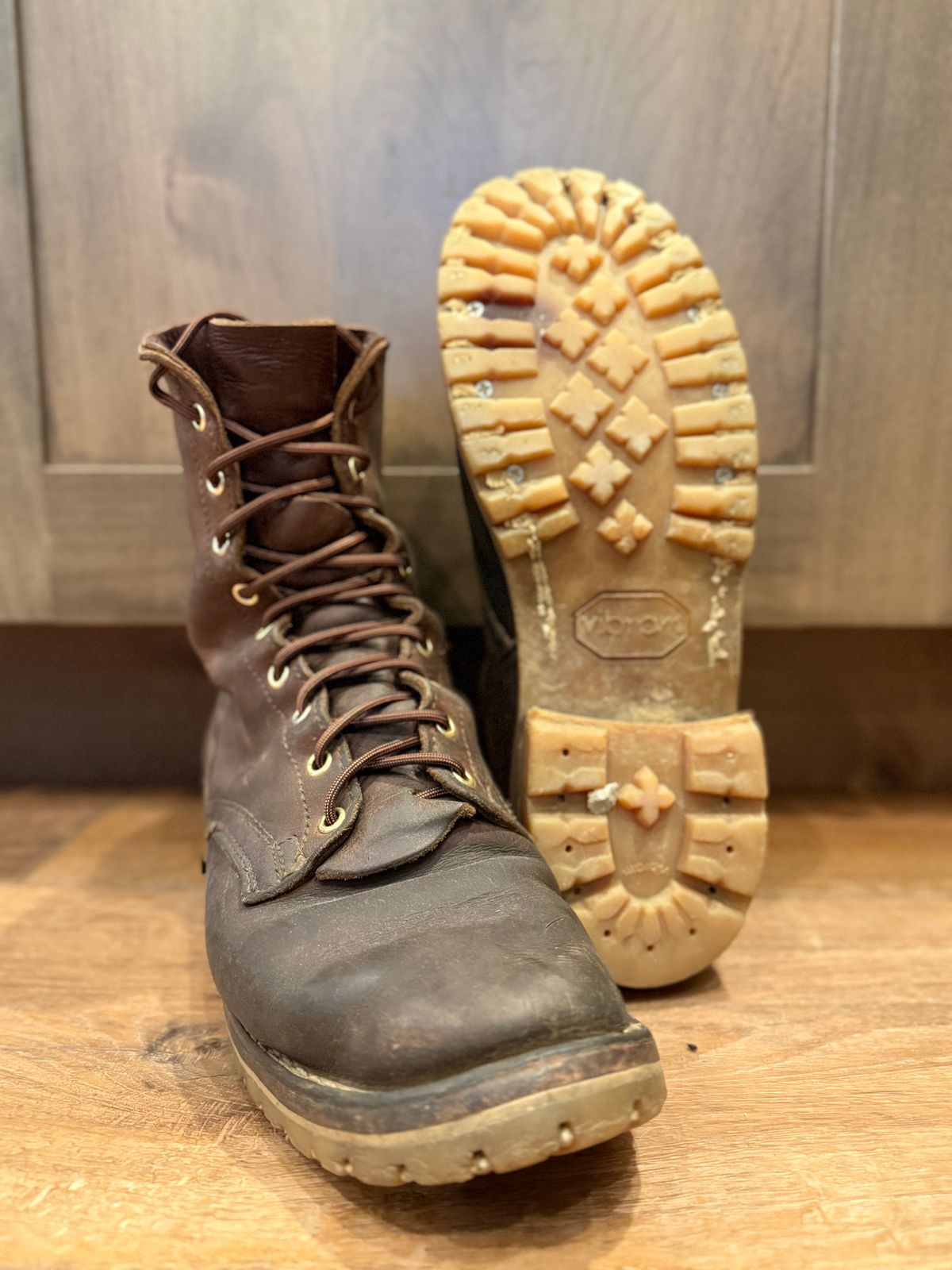 Photo by DocLineman on February 6, 2025 of the Nicks Overlander in Horween Whiskey Predator.