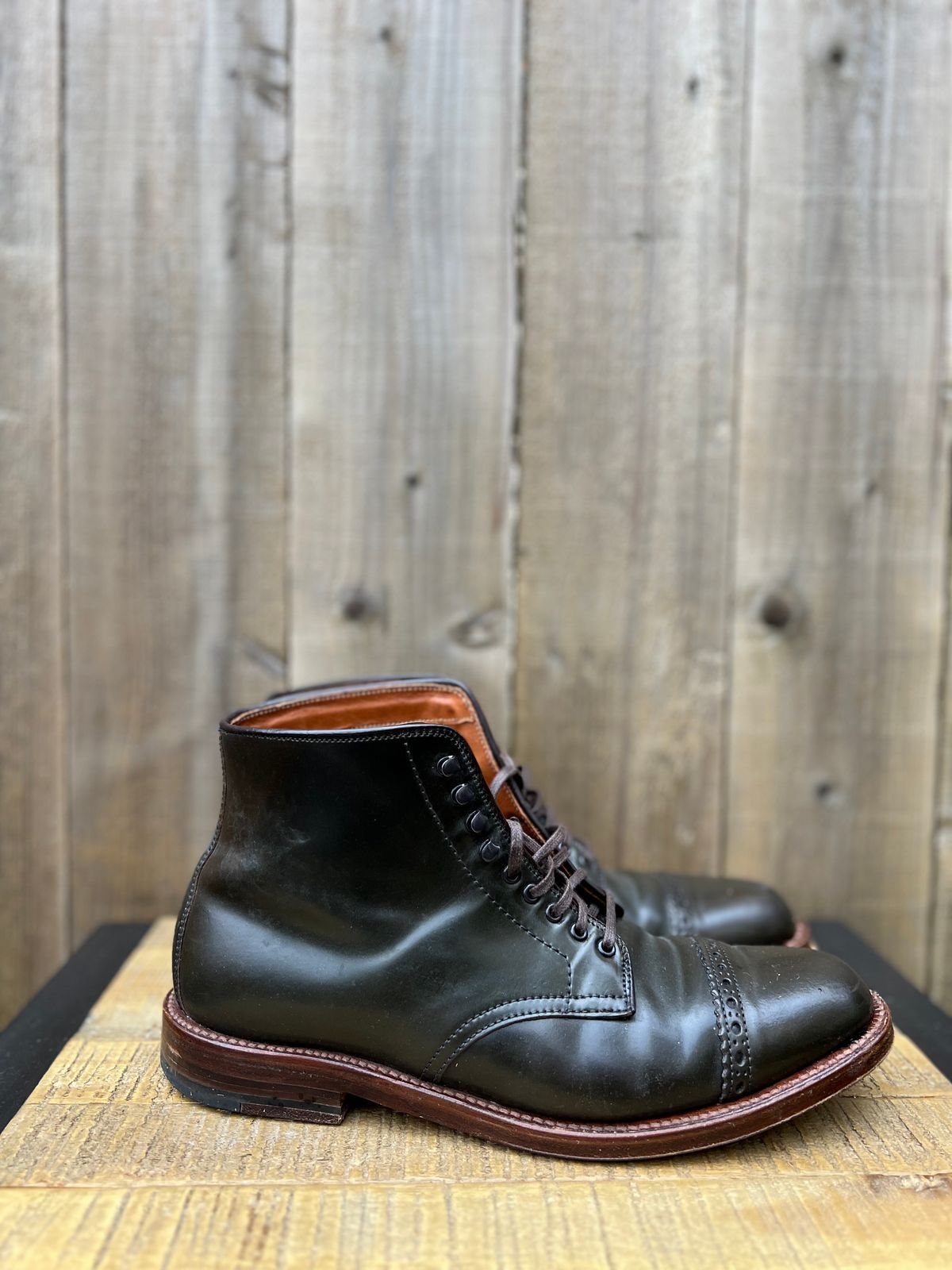 Photo by JupiterIsBeautiful on November 4, 2022 of the Alden Perforated Cap Toe Boot in Horween Old Bronze Shell Cordovan.