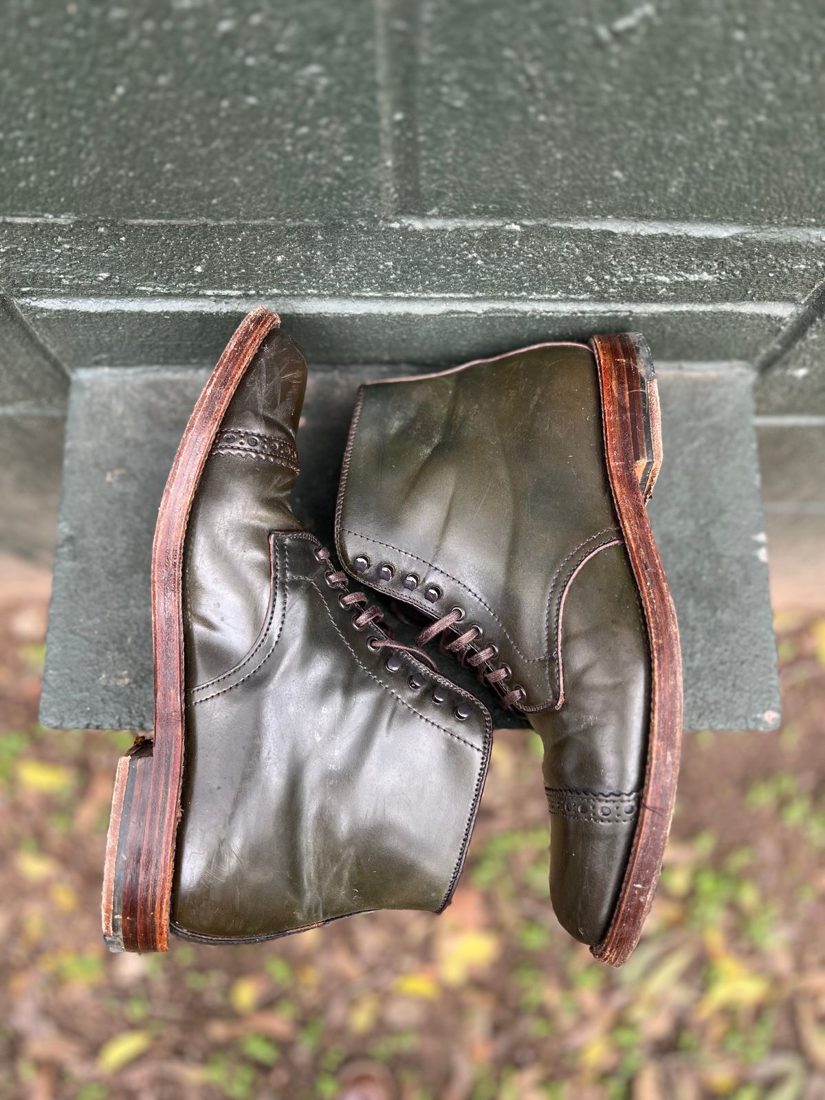 Photo by JupiterIsBeautiful on December 3, 2022 of the Alden Perforated Cap Toe Boot in Horween Old Bronze Shell Cordovan.