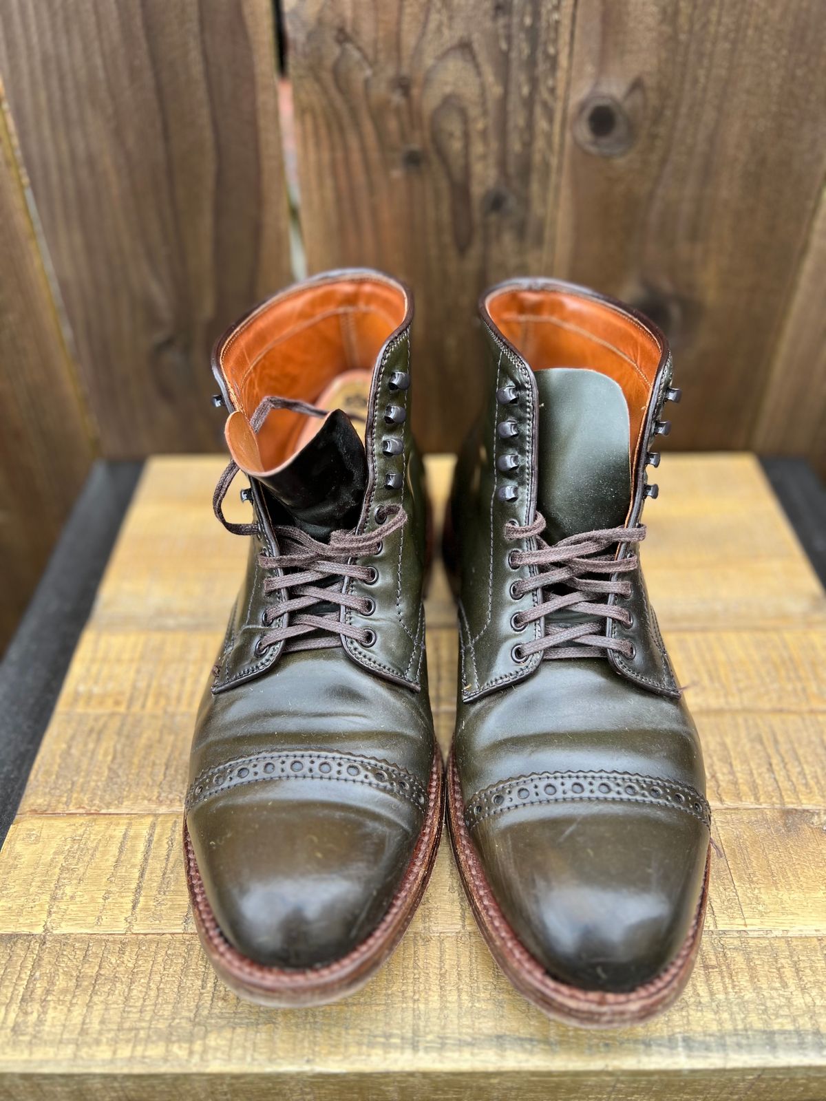 Photo by JupiterIsBeautiful on February 4, 2023 of the Alden Perforated Cap Toe Boot in Horween Old Bronze Shell Cordovan.