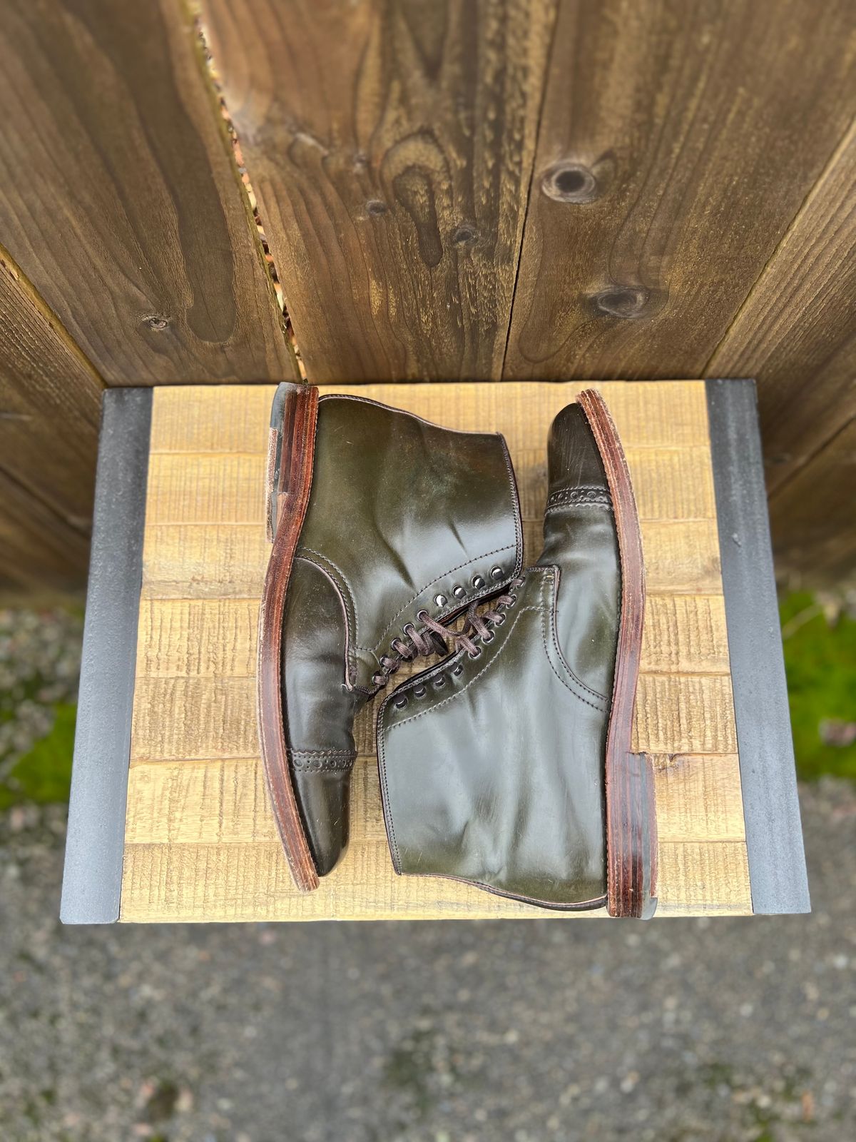 Photo by JupiterIsBeautiful on February 4, 2023 of the Alden Perforated Cap Toe Boot in Horween Old Bronze Shell Cordovan.